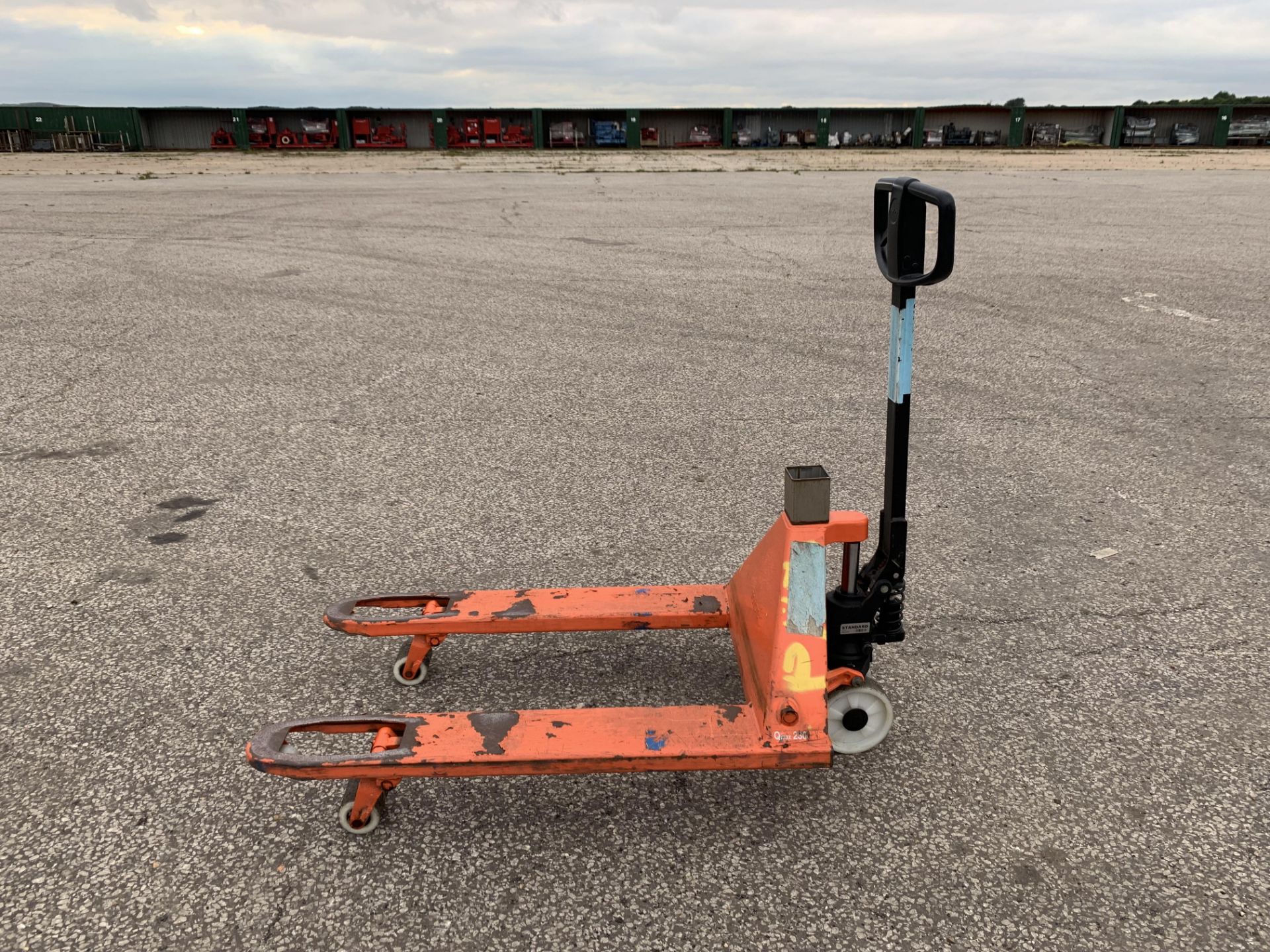 BT/Toyota 2500Kg Pallet Truck