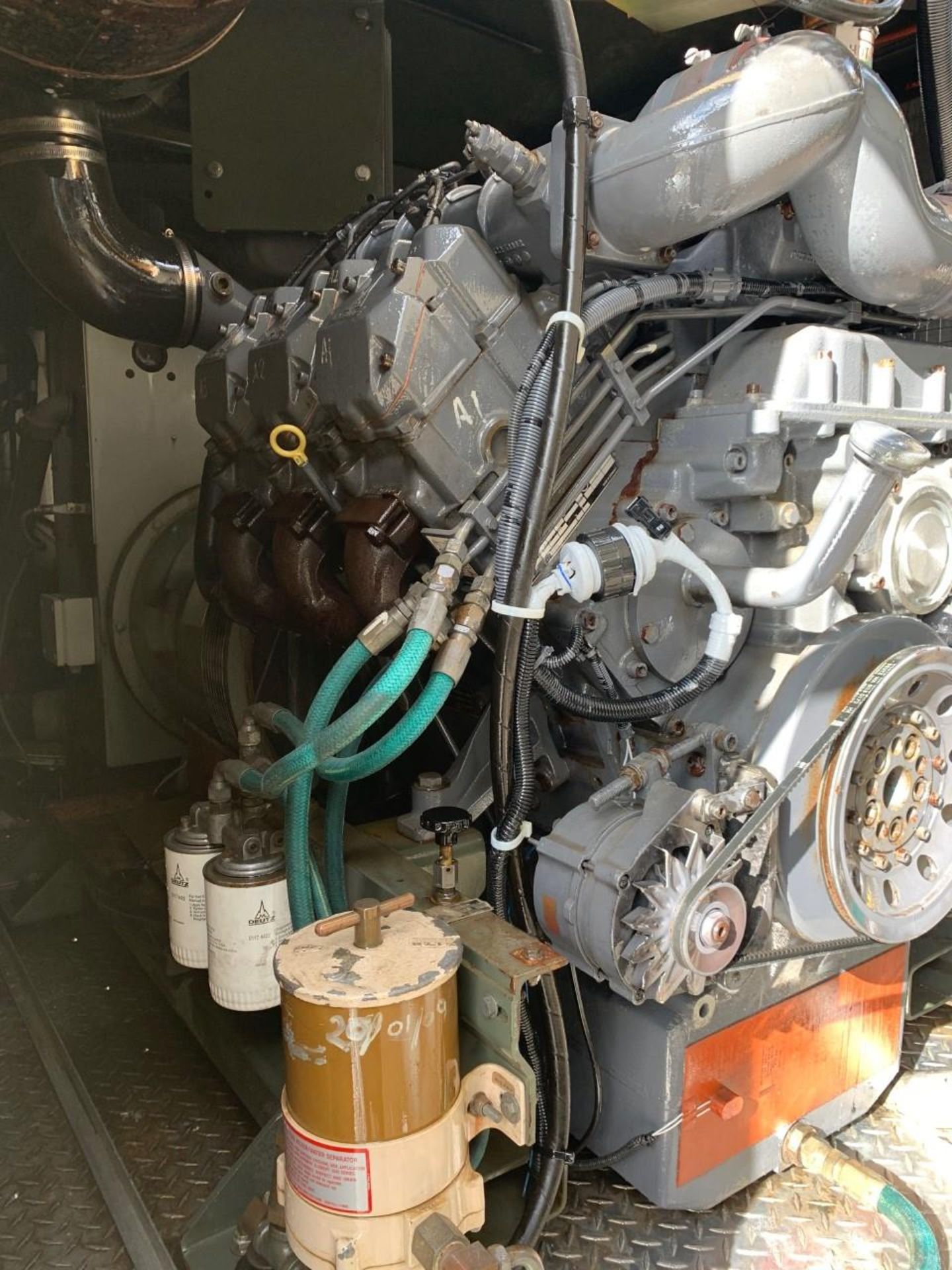 Deutz BF6M1015 V6 Turbo 205Kva Generator Ex standby trailer mounted - Image 2 of 8