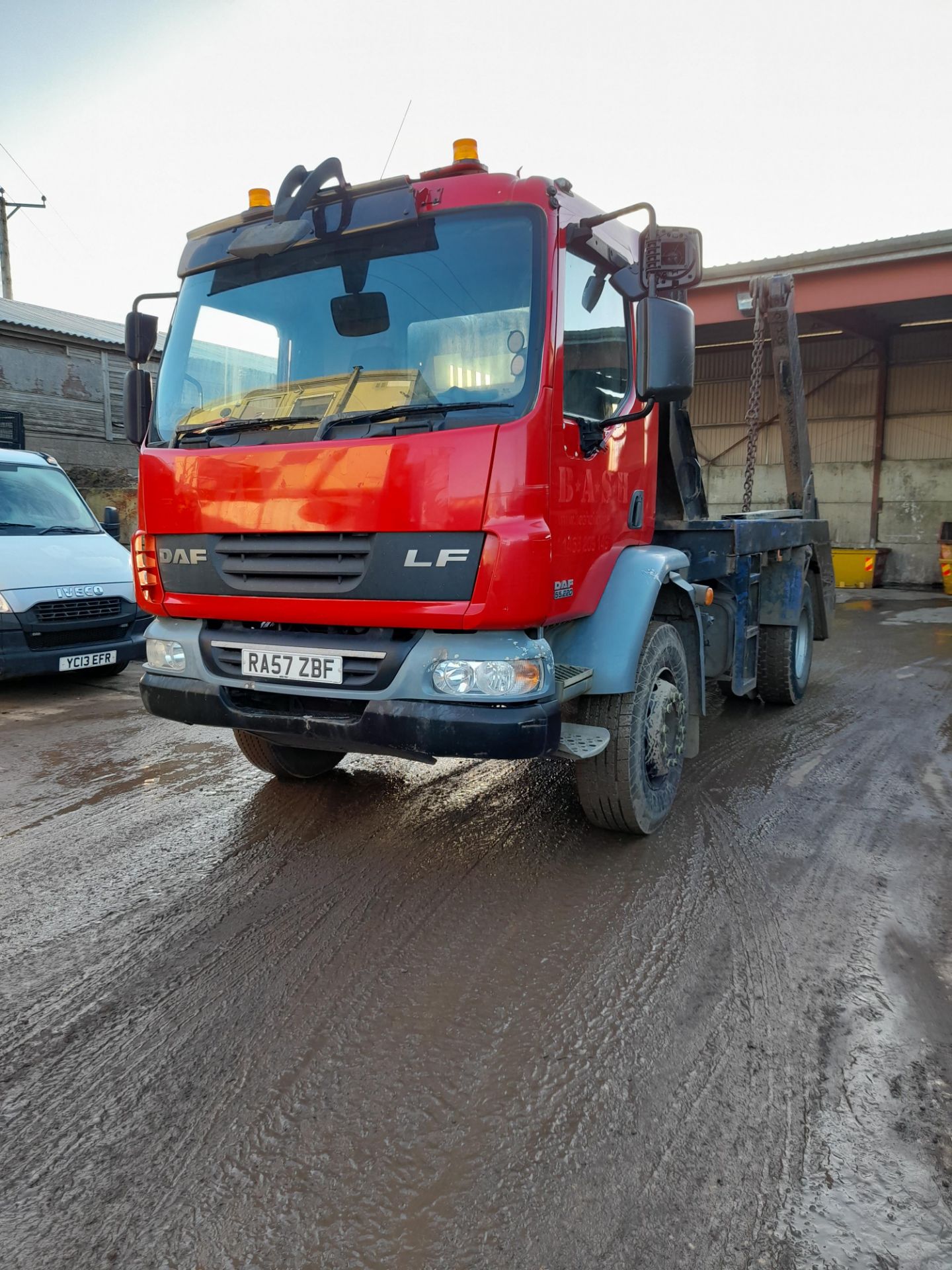 DAF FA LF55.220 18 TIP E 18 tonne Twin Axle Rigid Skiploader, registration RA57 ZBF, first - Image 4 of 16