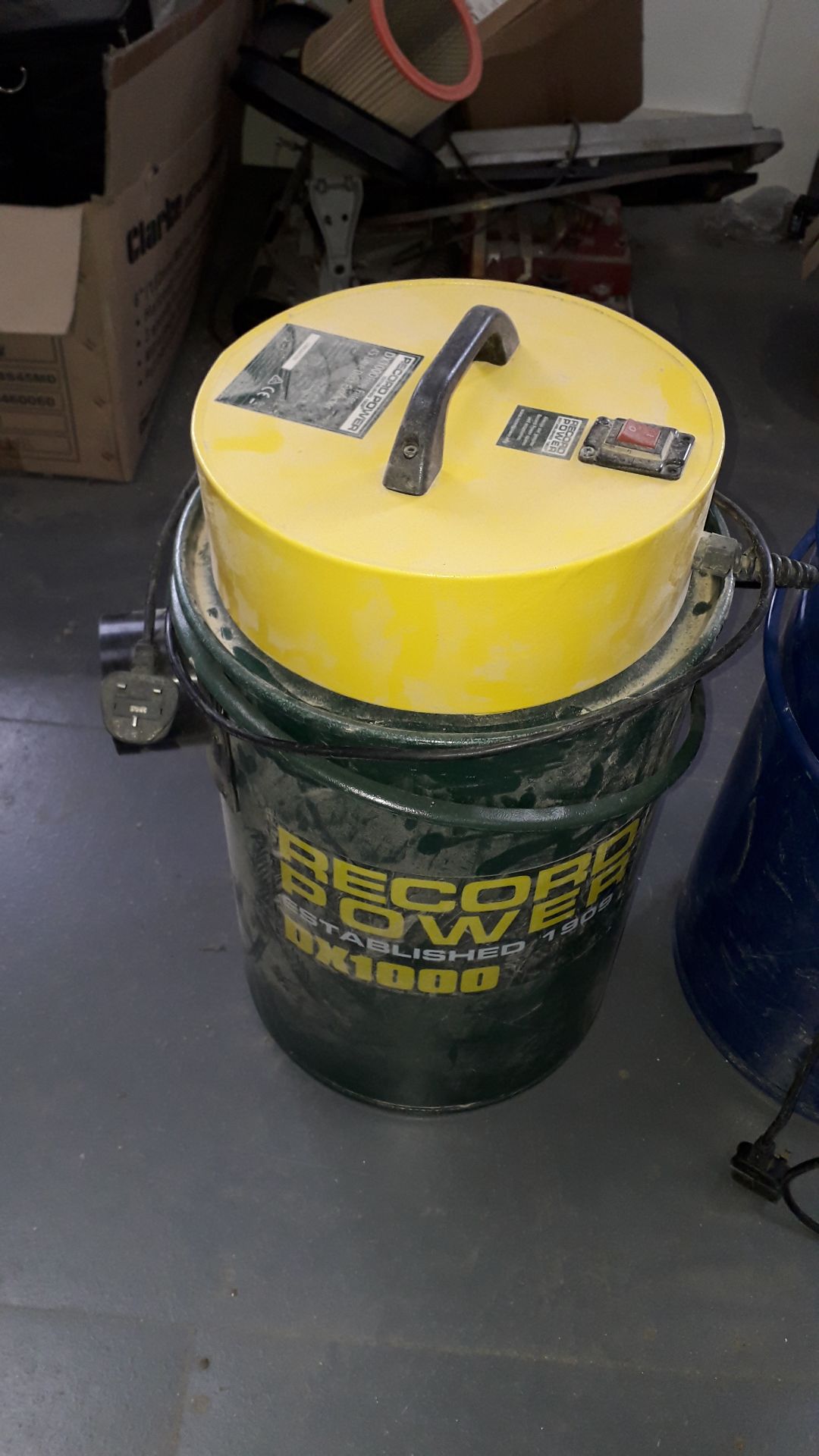 Record Power DX1000 Fine Filter 45Ltr Dust Extractor and Scheppach HA1000 50Ltr Dust Collector - Image 2 of 5