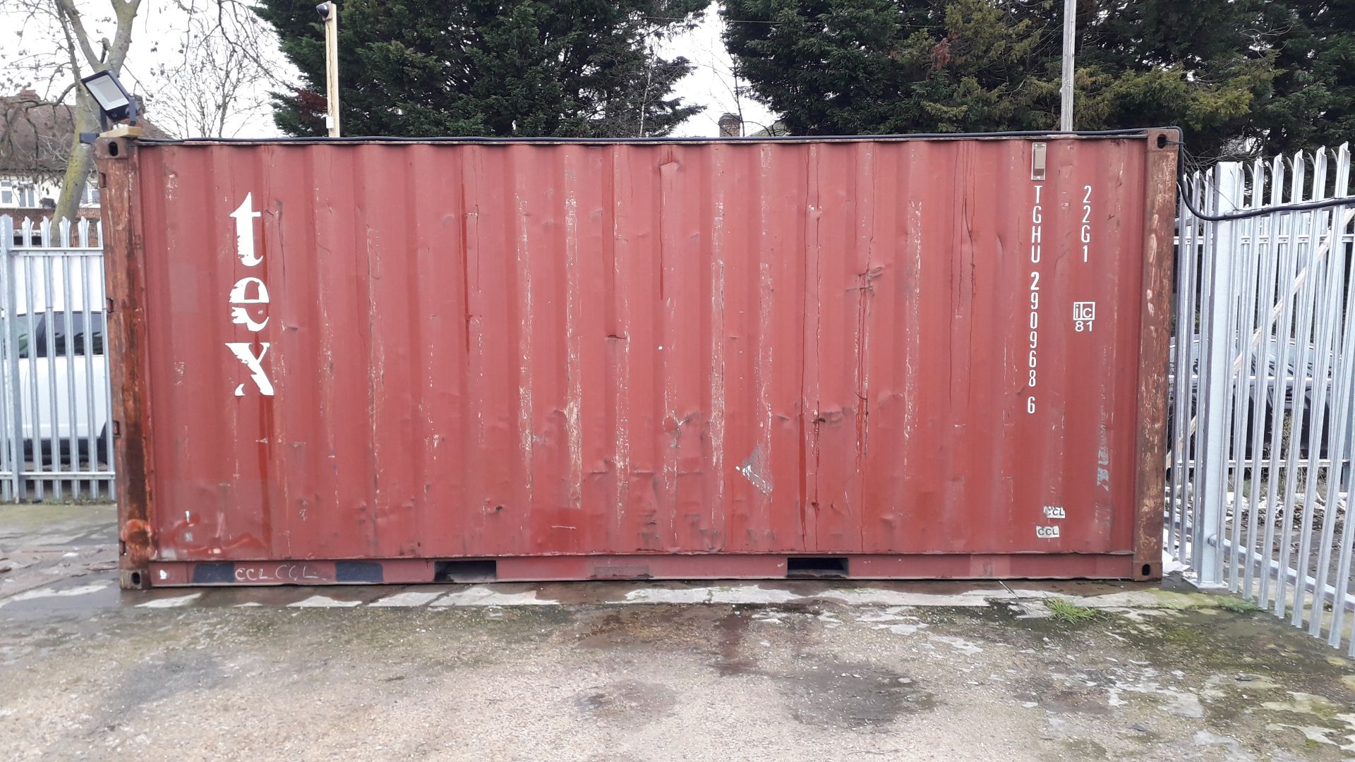 20ft DCMC Steel Shipping Container (2003) with con