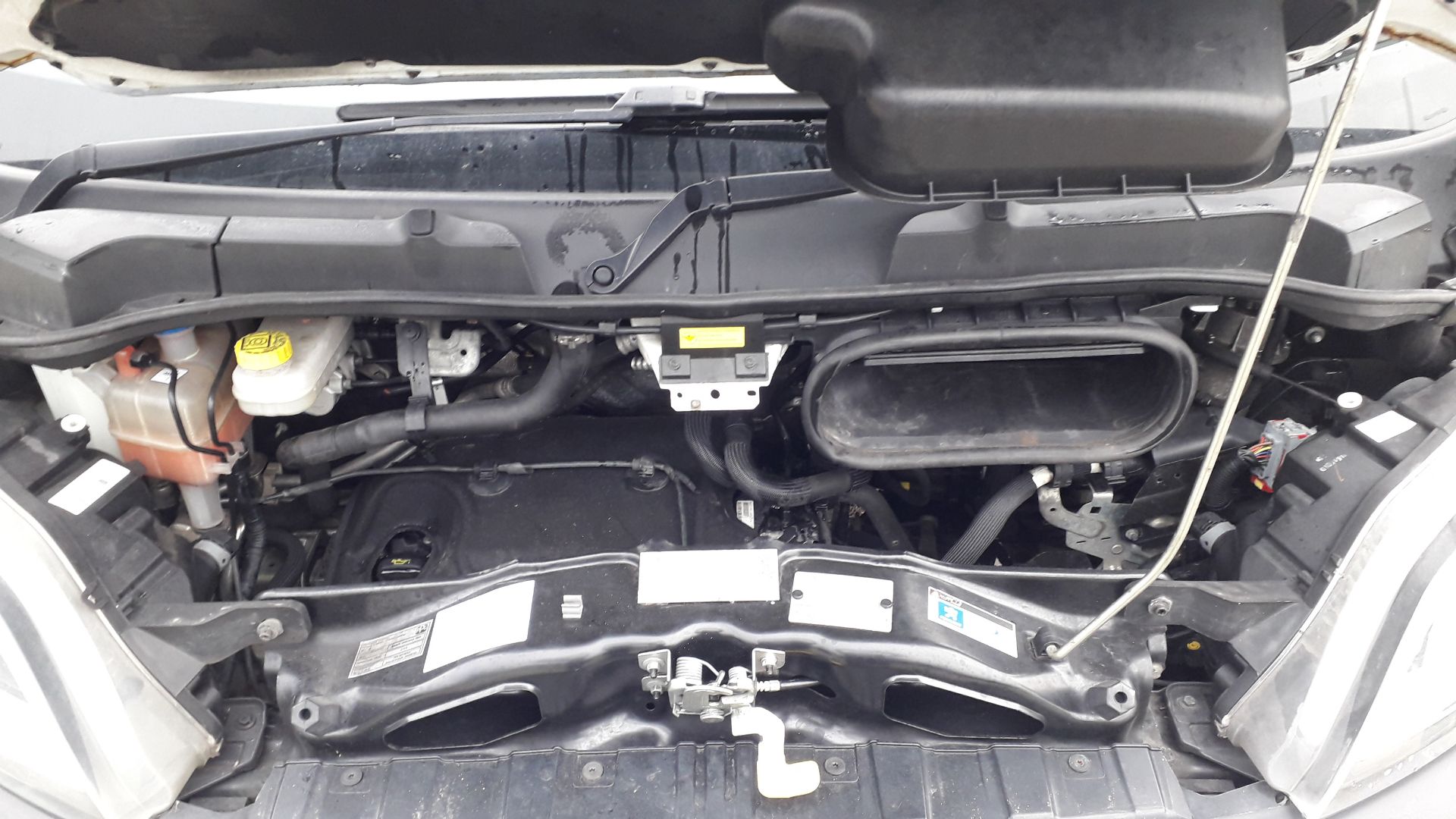Peugeot Boxer 335 L3 Low Floor Luton Van Registration RX18 FZE, Odometer 72,819 Miles, 2 x Keys, V5 - Image 17 of 21