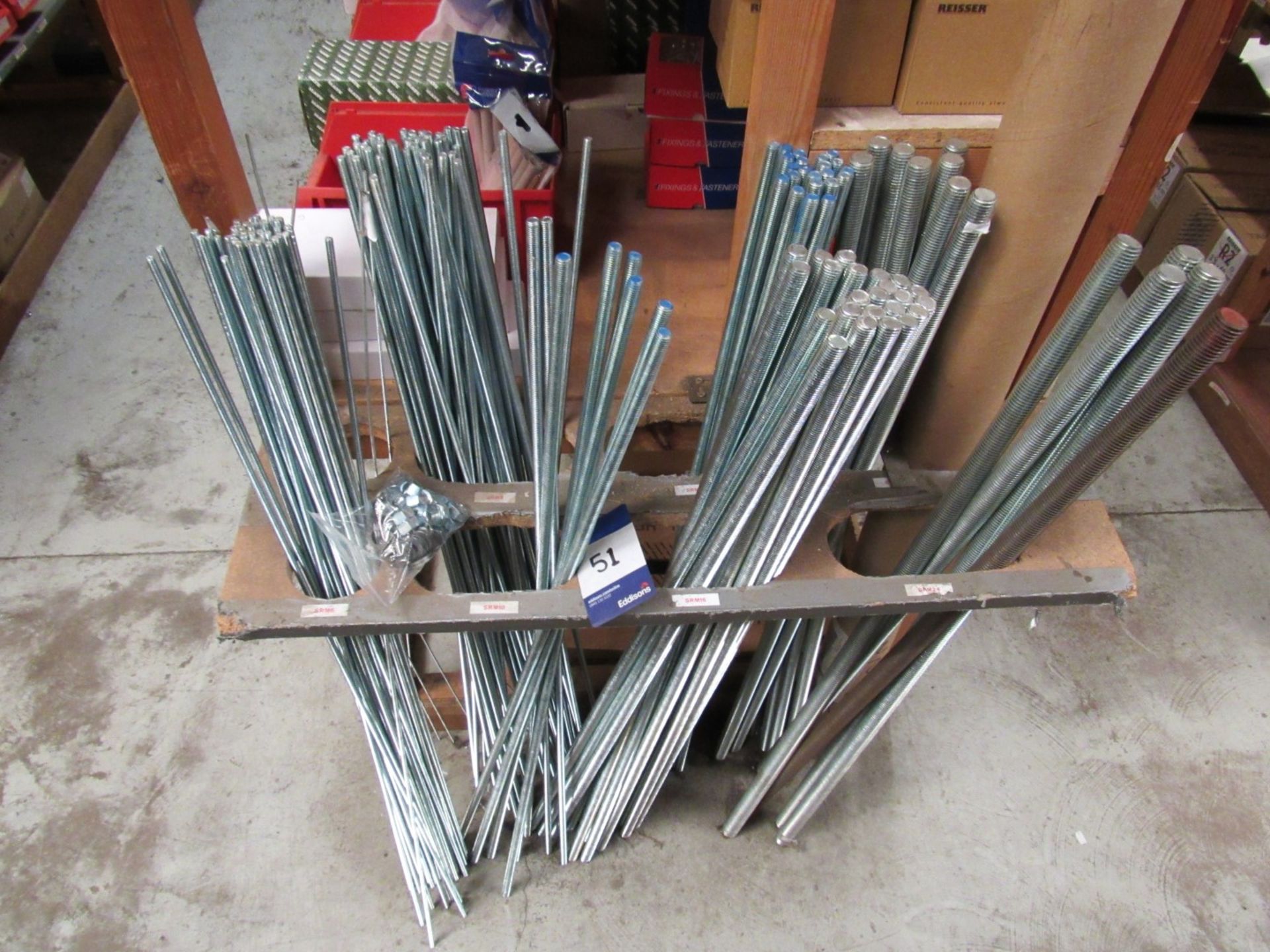 Quantity of Various Threaded bar to Rack including M6/8/10/12/16/24 - Image 2 of 2