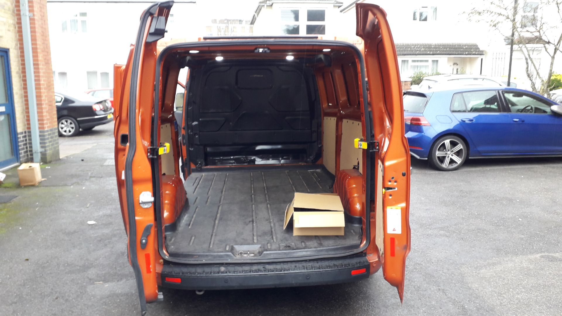 Ford Transit Custom 300 L2 FWD TDCi 130PS Low Roof - Image 18 of 31