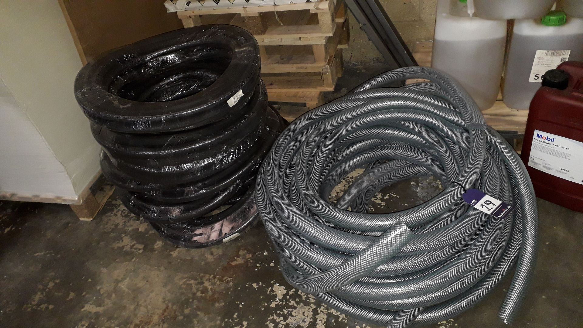 Quantity of various Hose