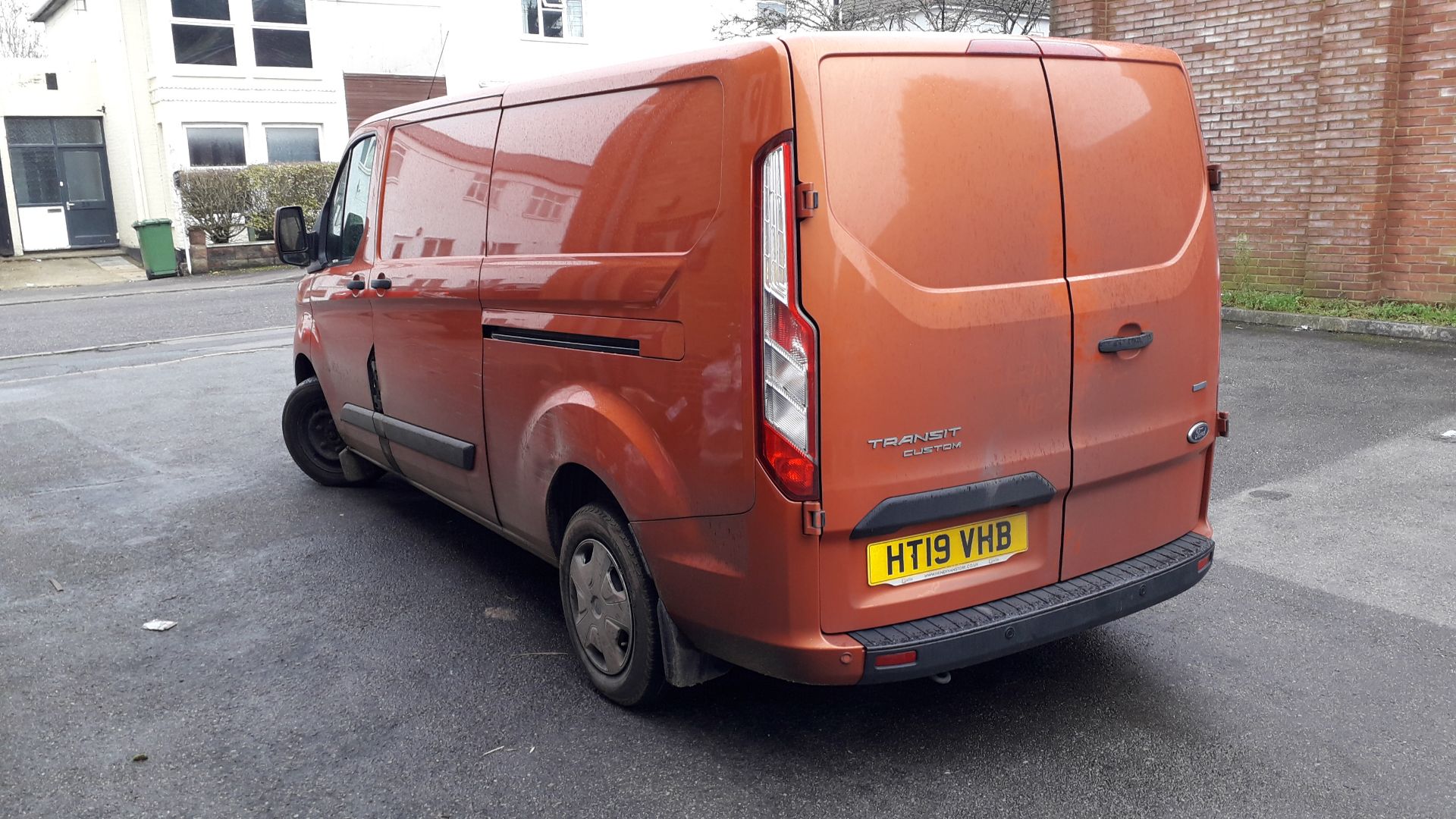 Ford Transit Custom 300 L2 FWD TDCi 130PS Low Roof - Image 5 of 31