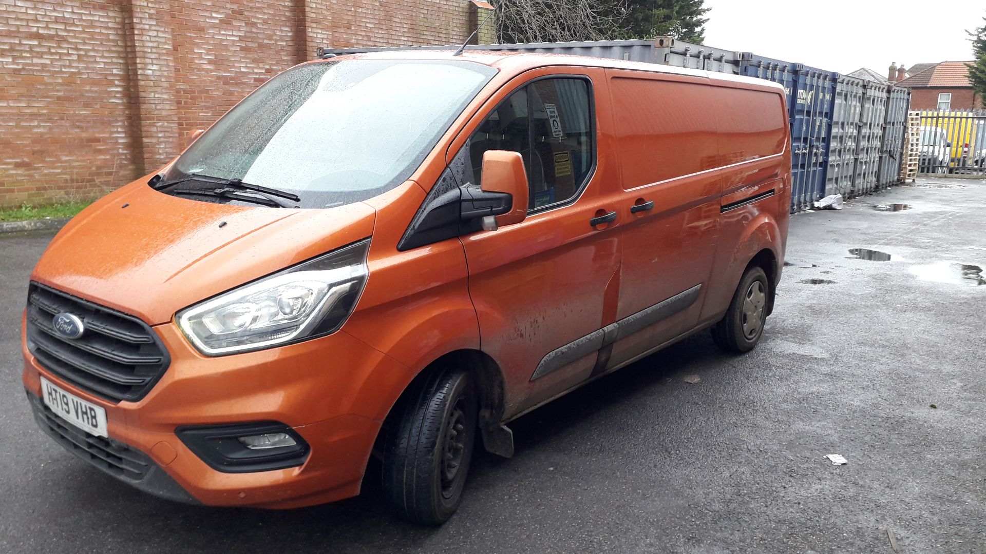 Ford Transit Custom 300 L2 FWD TDCi 130PS Low Roof - Image 28 of 31