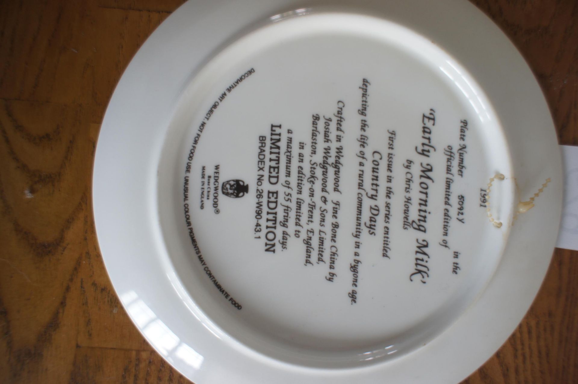 Wedgewood “Early Morning Milk” limited addition plate - Image 4 of 4