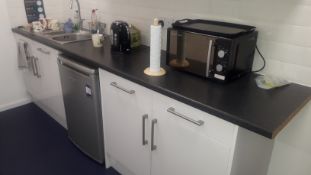 Kitchen Sundries to Include Beko LB721NS Undercoun