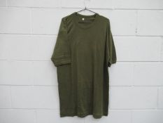 Qty of unbranded t-shirts in various sizes (no tags for specific sizes)