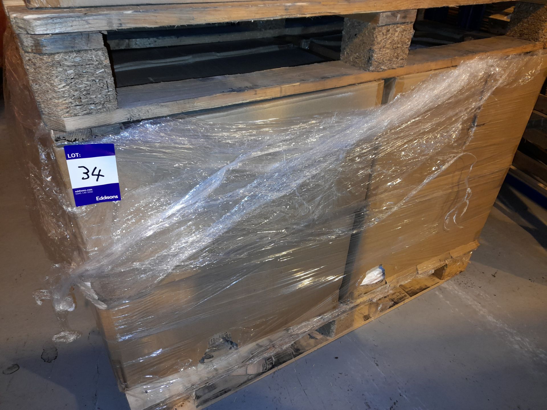 Pallet of vacuum storage bags, to 12 x boxes (24 per box)