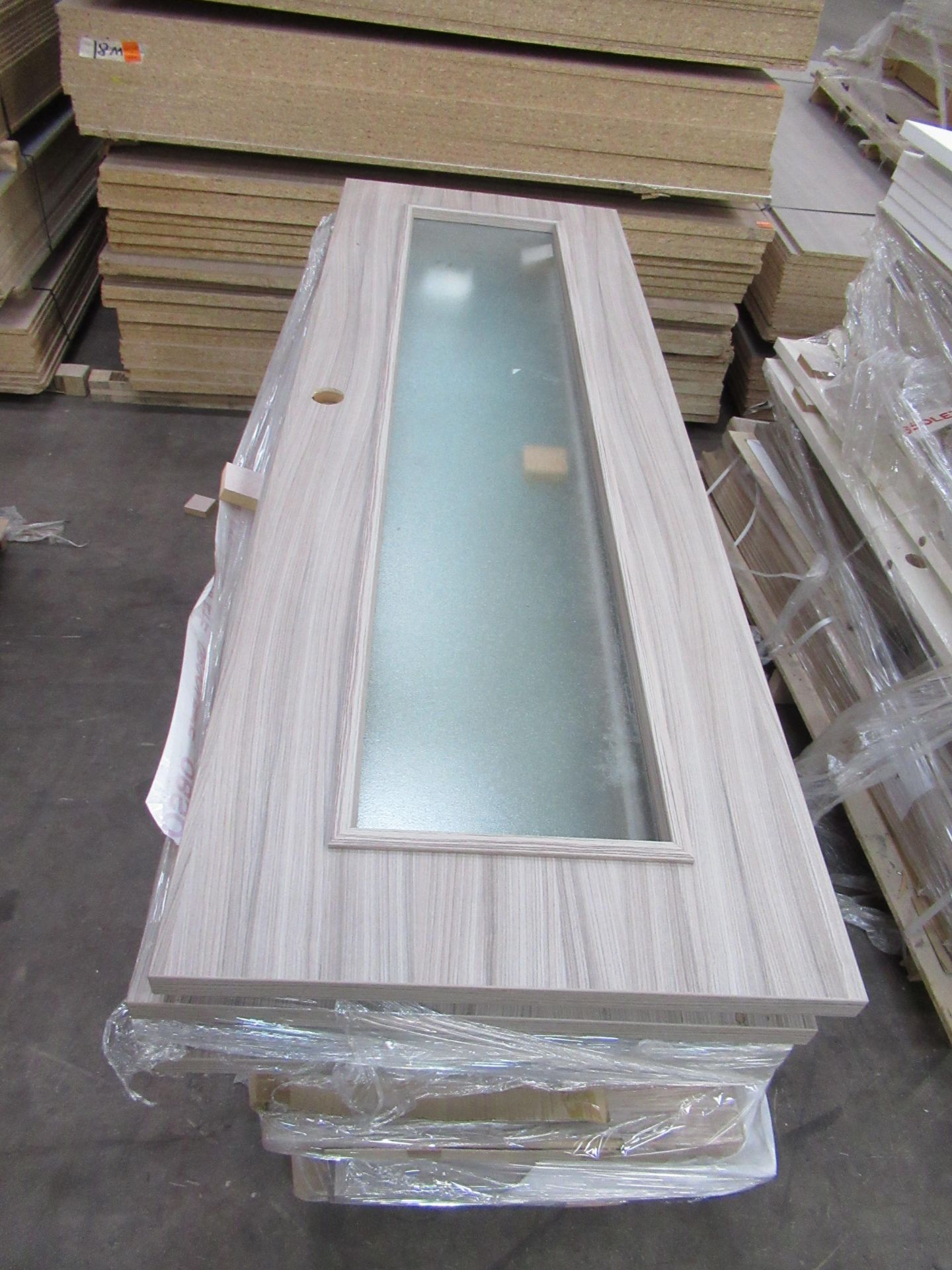 3x pallets of doors in white, brown and grey - Image 3 of 5