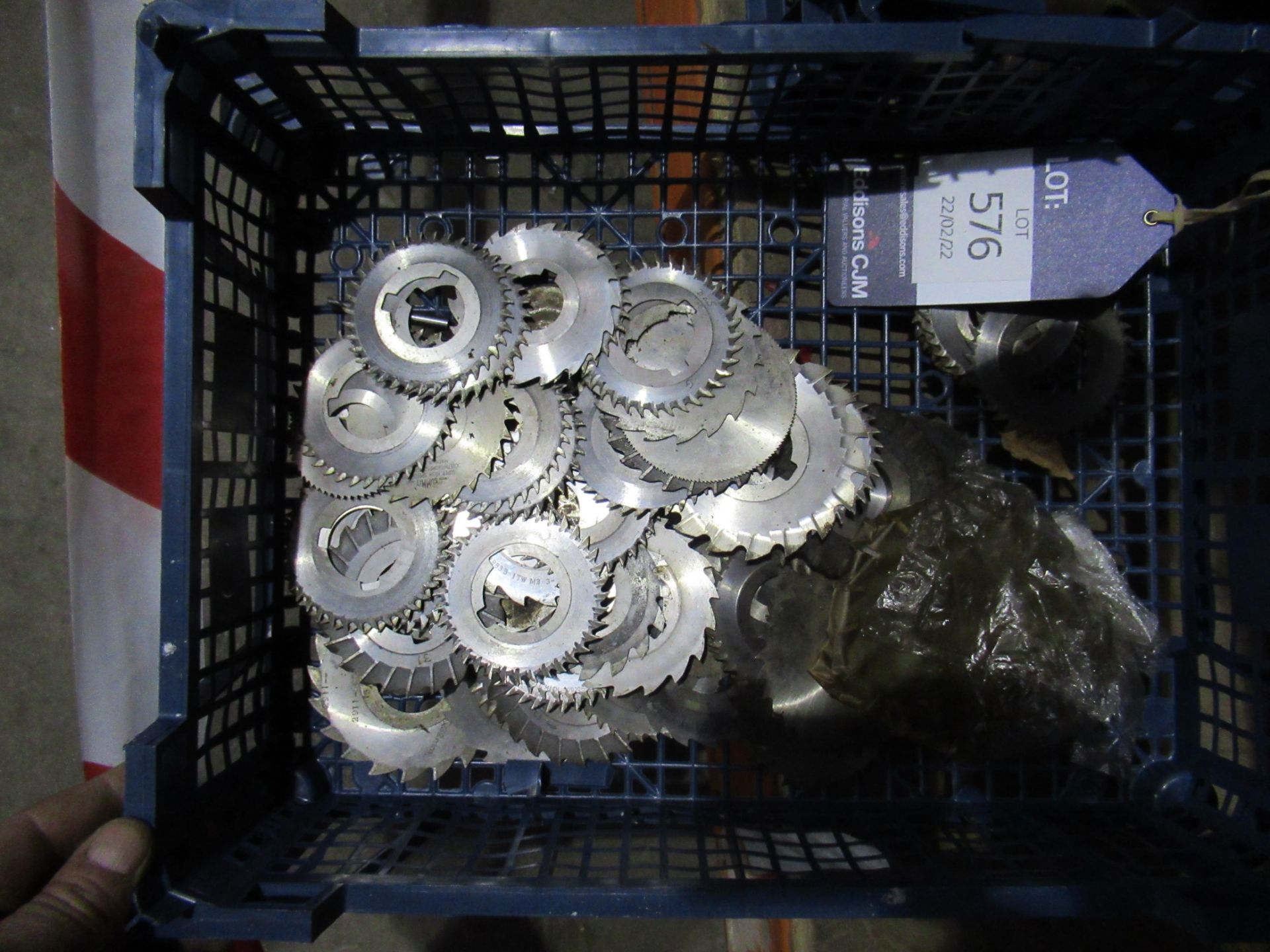 A tray of small cutting discs