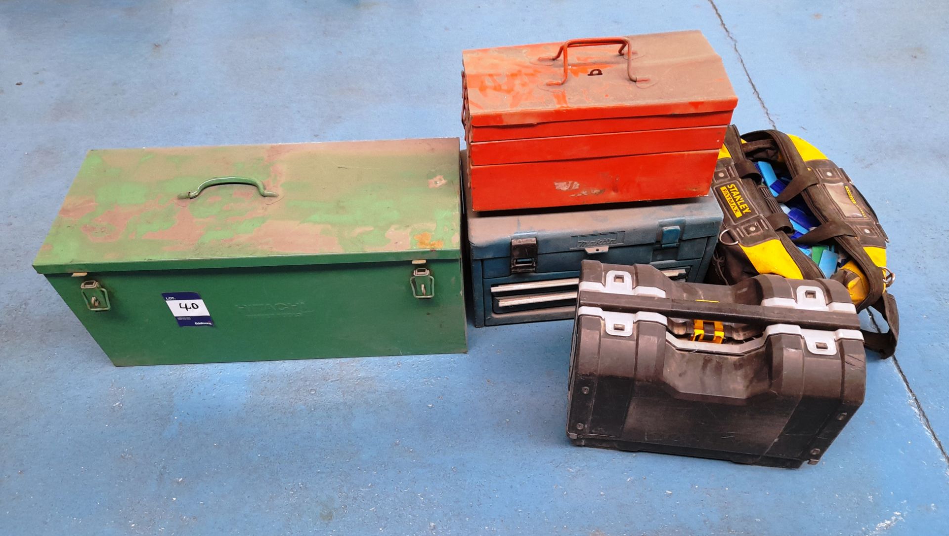 5 x Various tool boxes / bag