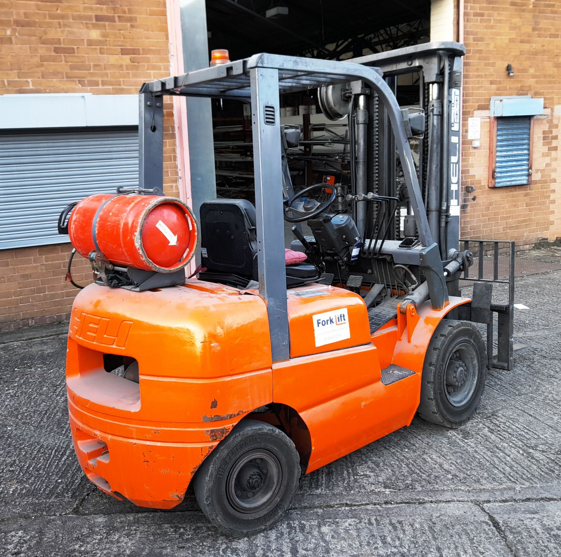 Heli HFG25 LPG forklift truck, Year 2007, Serial Number 0302038099, Rated Capacity 2500KG, Hours - Image 4 of 10