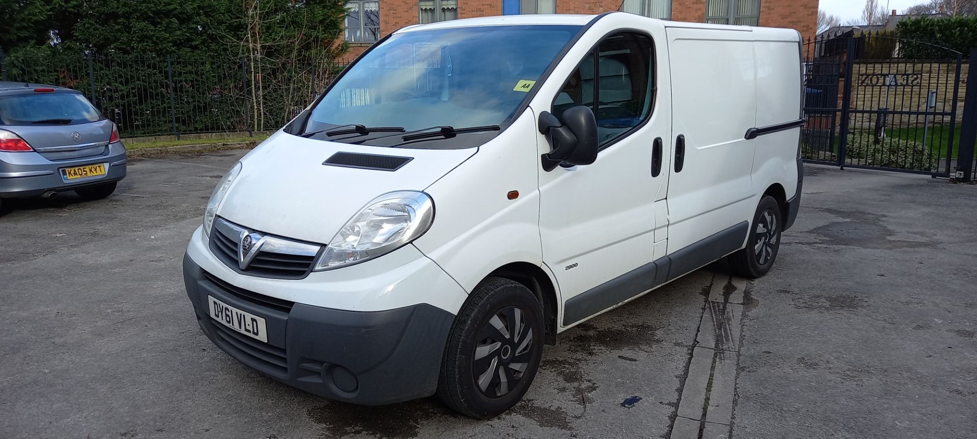 Vauxhall Vivaro 2.0 CDTi SWB Panel Van, registration DY61 VLD, first registered 16.12.2011, V5 - Image 4 of 8