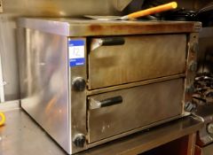 Lincat Twin Door Pizza Oven with Pizza Paddle