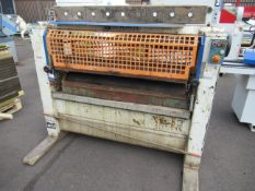Orma I/213 glue roller, m/c No. 80270203, 3 phase, YOM 2003. Please note this lot is for buyer to re