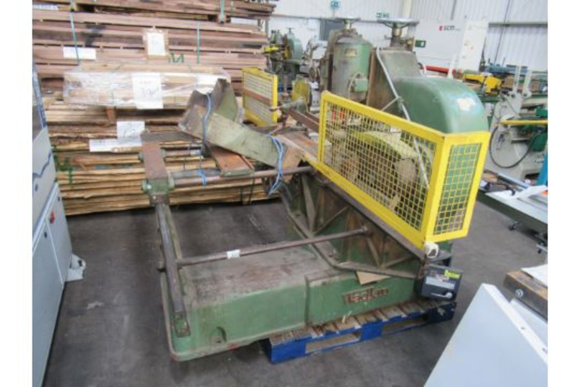 Wadkin EKA1101 five head tenoner 400v 50Hz - Image 6 of 9