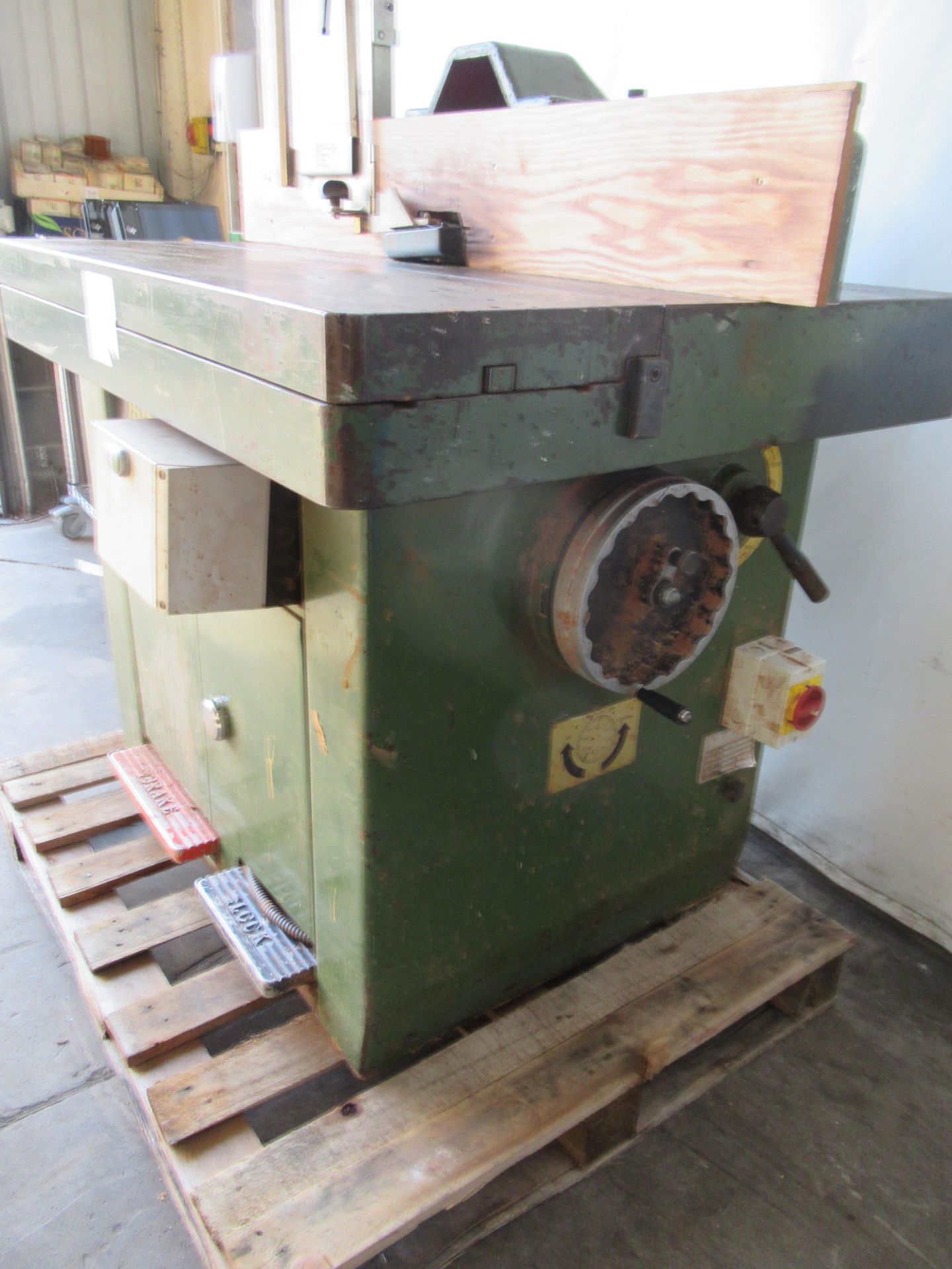 Isis SM-361 spindle with sliding table, model SM361, s/n 860135, YOM 1986, 415V - Image 5 of 12