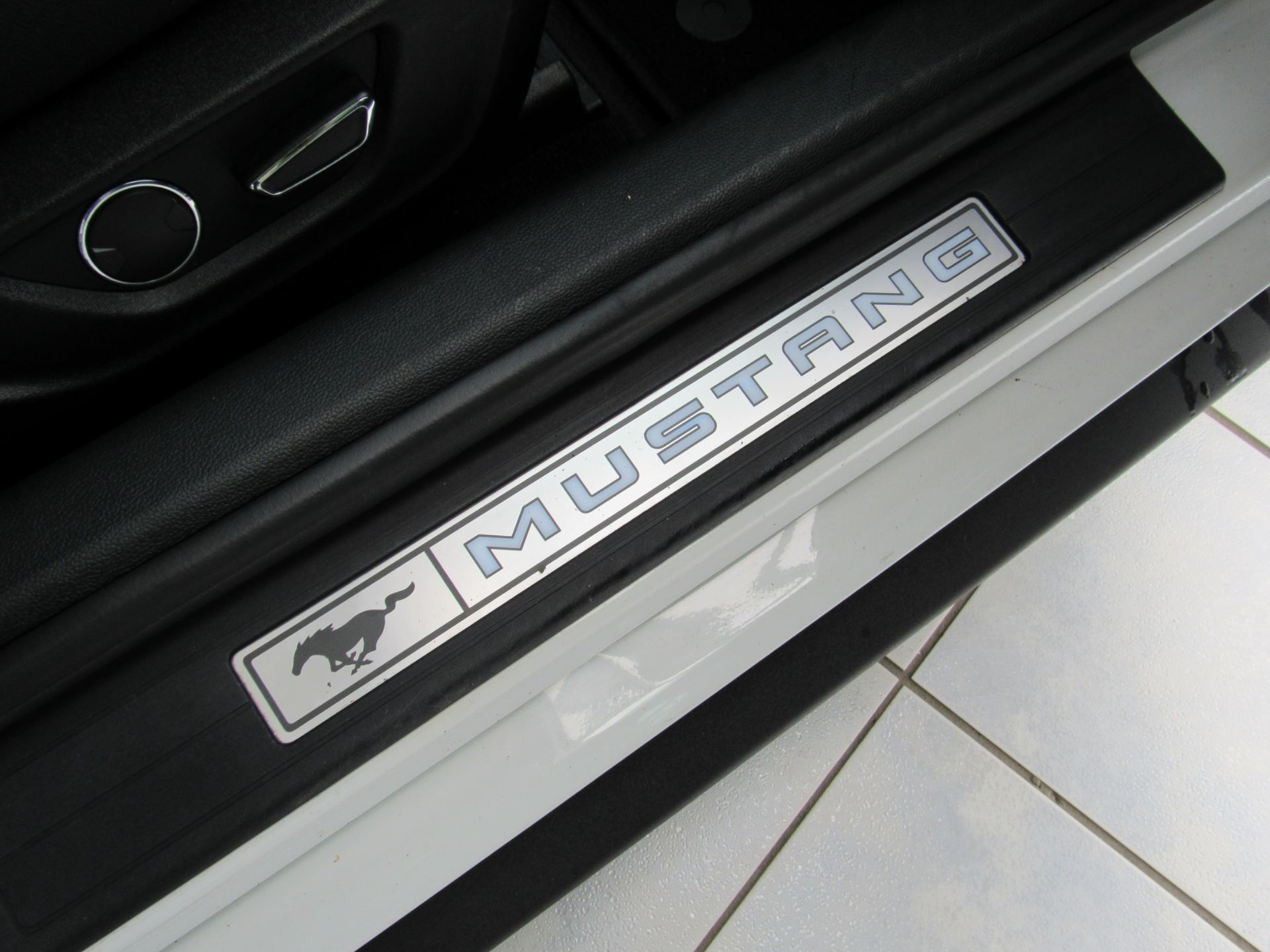 Ford Mustang GT 5.0L EW06, petrol, registration HK - Image 24 of 26