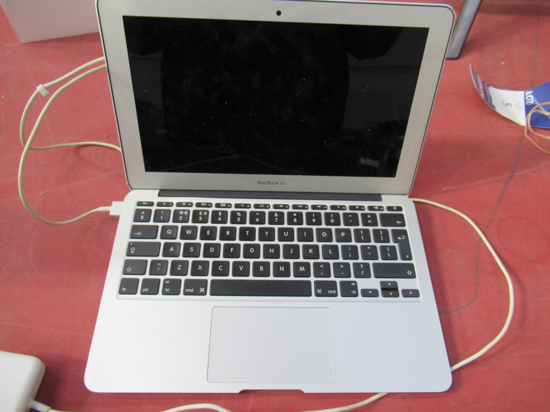 Apple MacBook Air, model A1465 with dual core intel i5 processor - Image 2 of 3