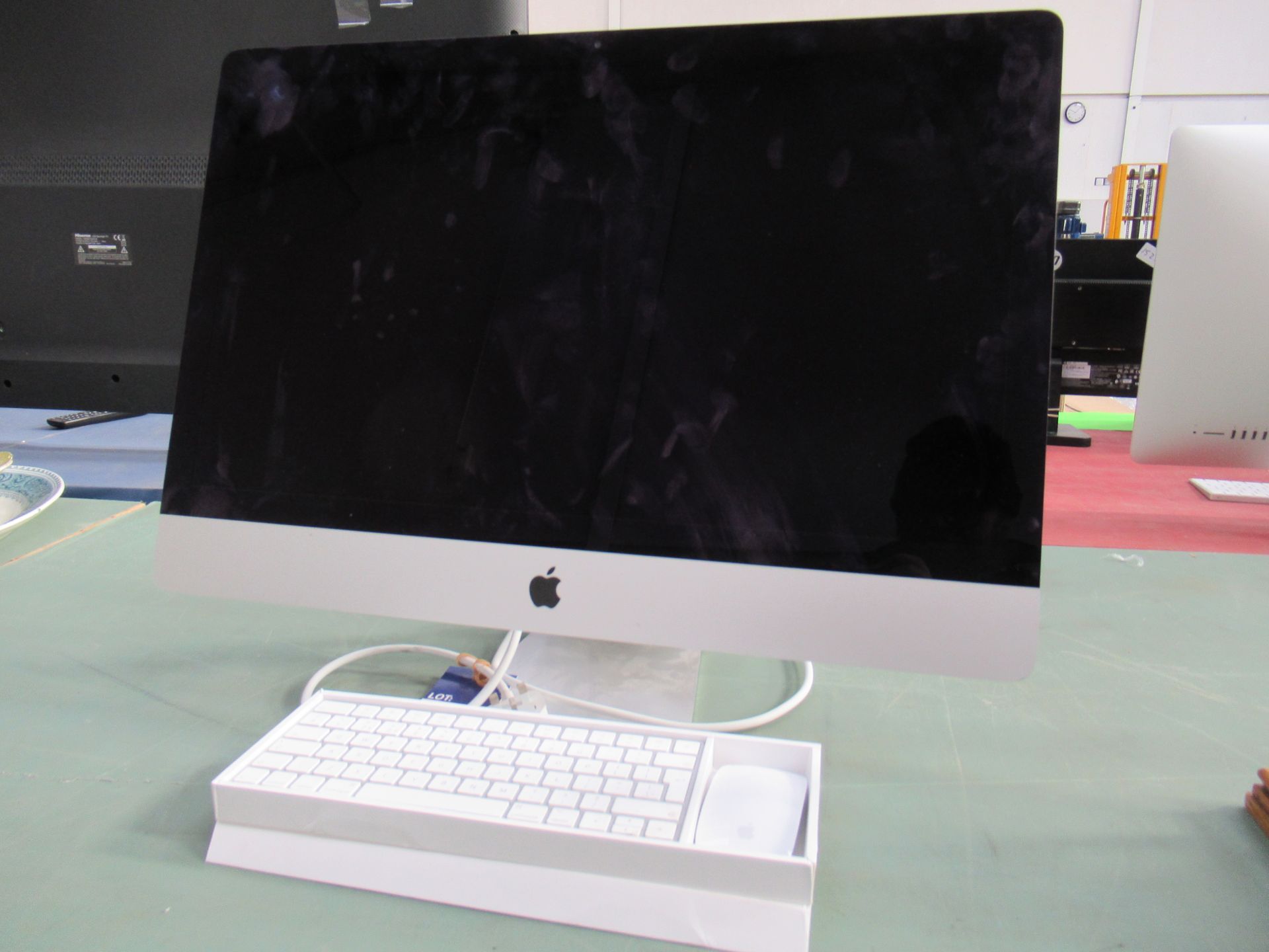 Apple iMac with i7 intel core processor and 16GB RAM. - Image 6 of 9