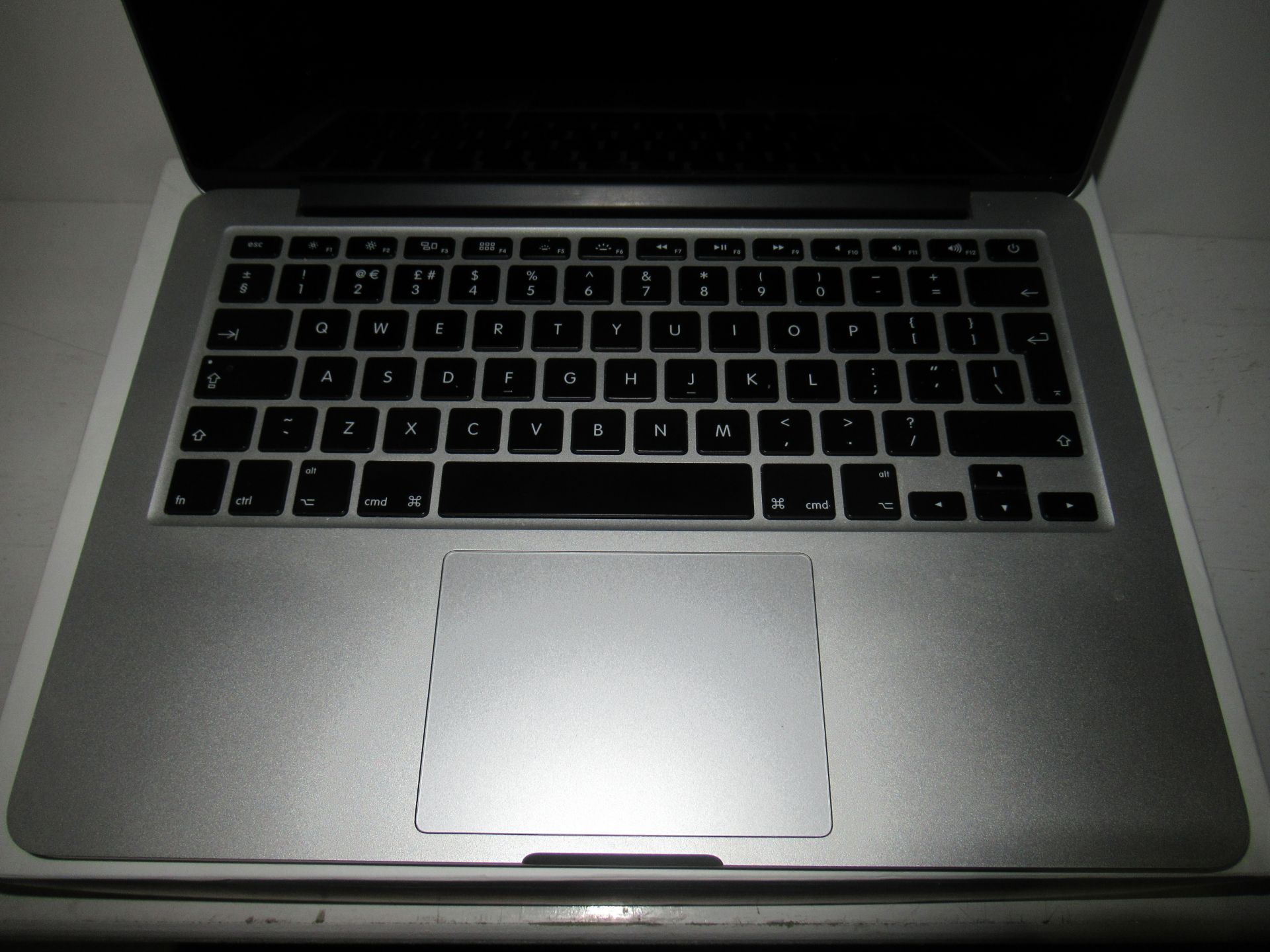 Apple MacBook Pro with dual-core Intel Core i5 Processor - Image 6 of 8