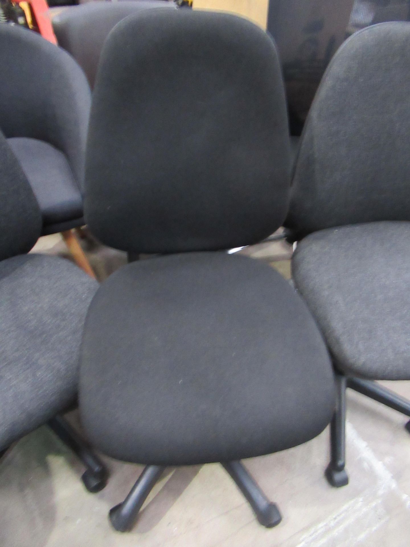 6x assorted chairs - Image 2 of 6