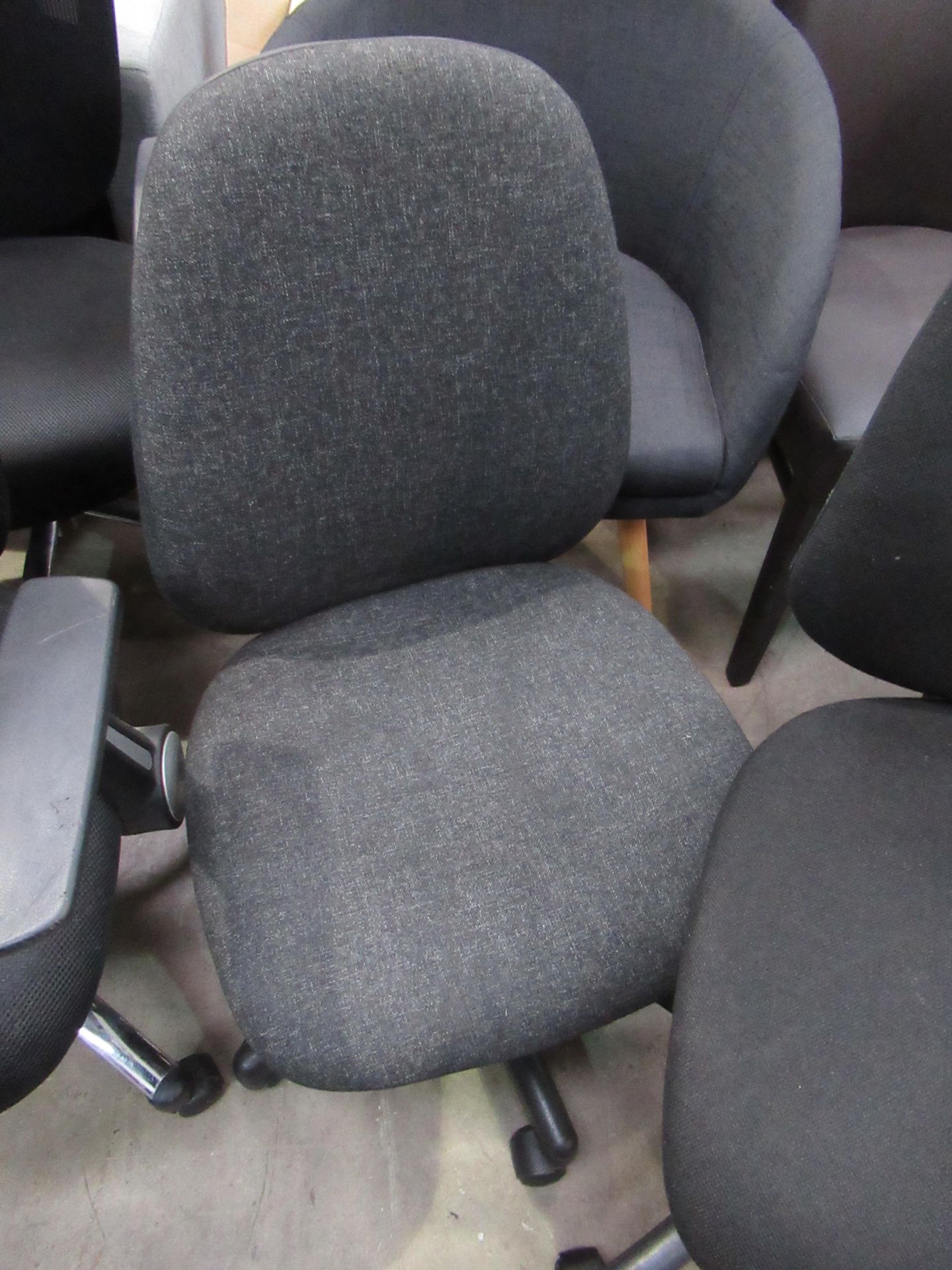 6x assorted chairs - Image 3 of 6