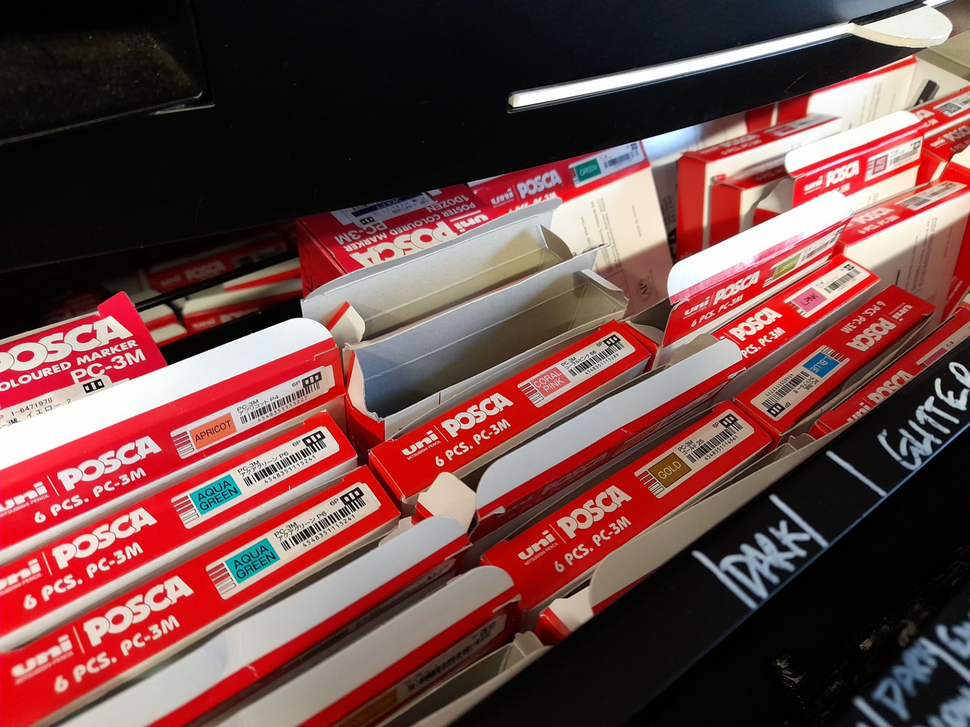 Assortment of Uni Posca PC-3M fine paint markers to drawer, various colours, approximately 150 x - Image 5 of 5