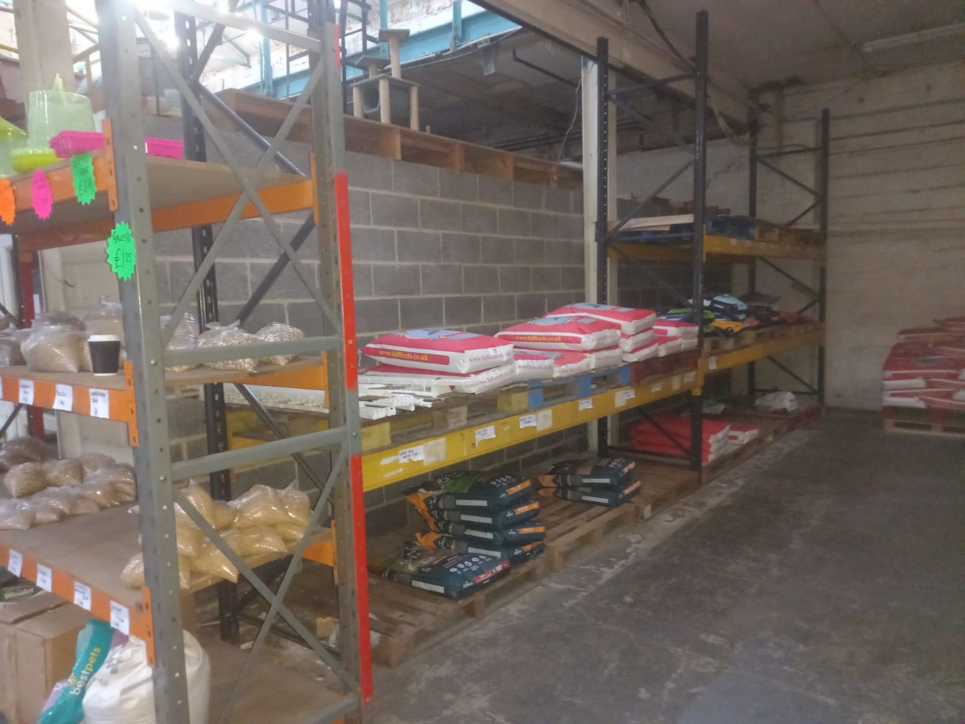 9 bays of pallet racking comprising 13 uprights, approx. 3000mm hight x 900mm wide, with 34 x 3900mm - Image 2 of 3