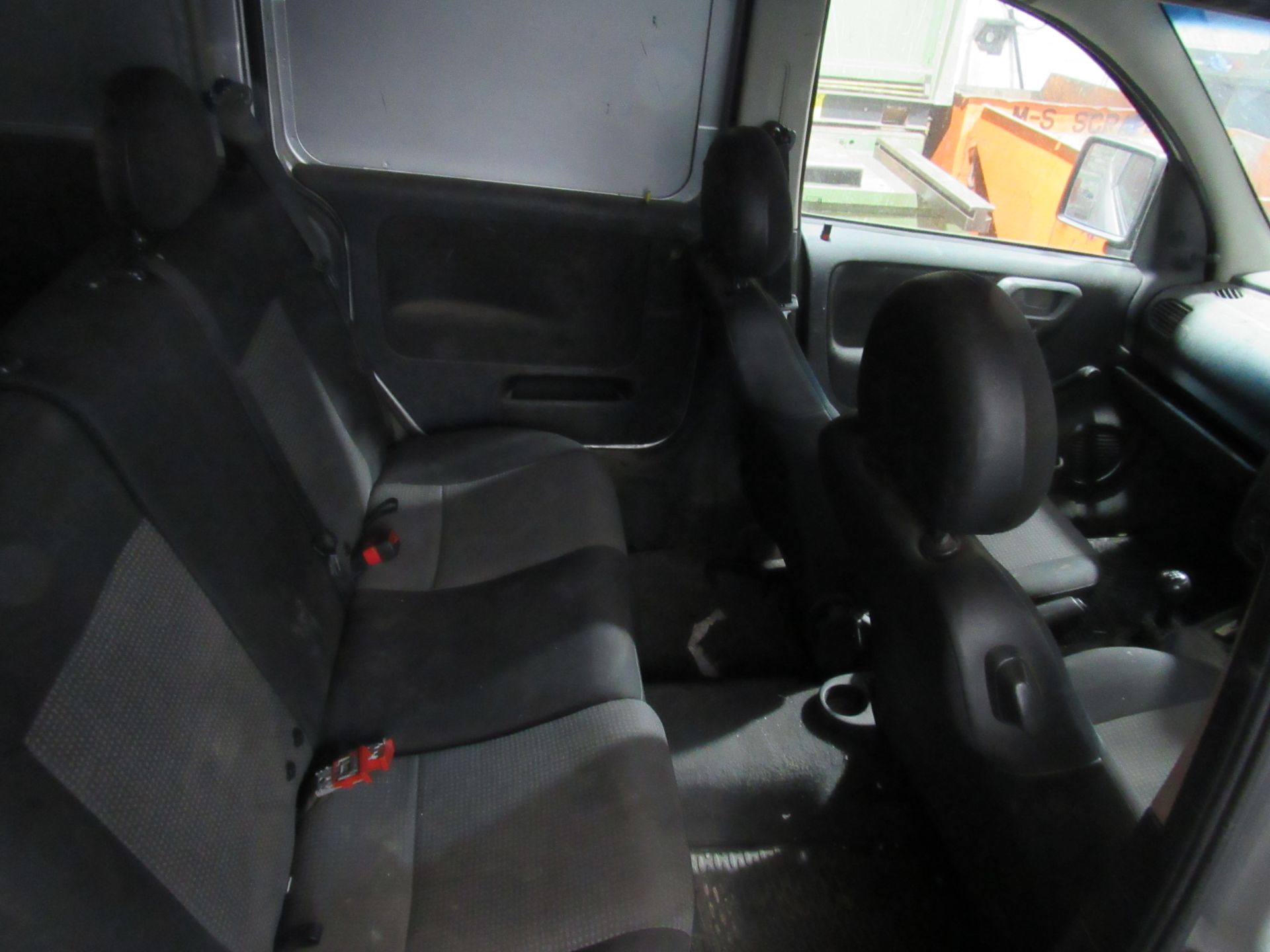 Vauxhall Combo 1.7 CDTI Van, Registration: GAZ 6788, DOR: September 2007, Odometer: 138,33 ( - Image 4 of 9