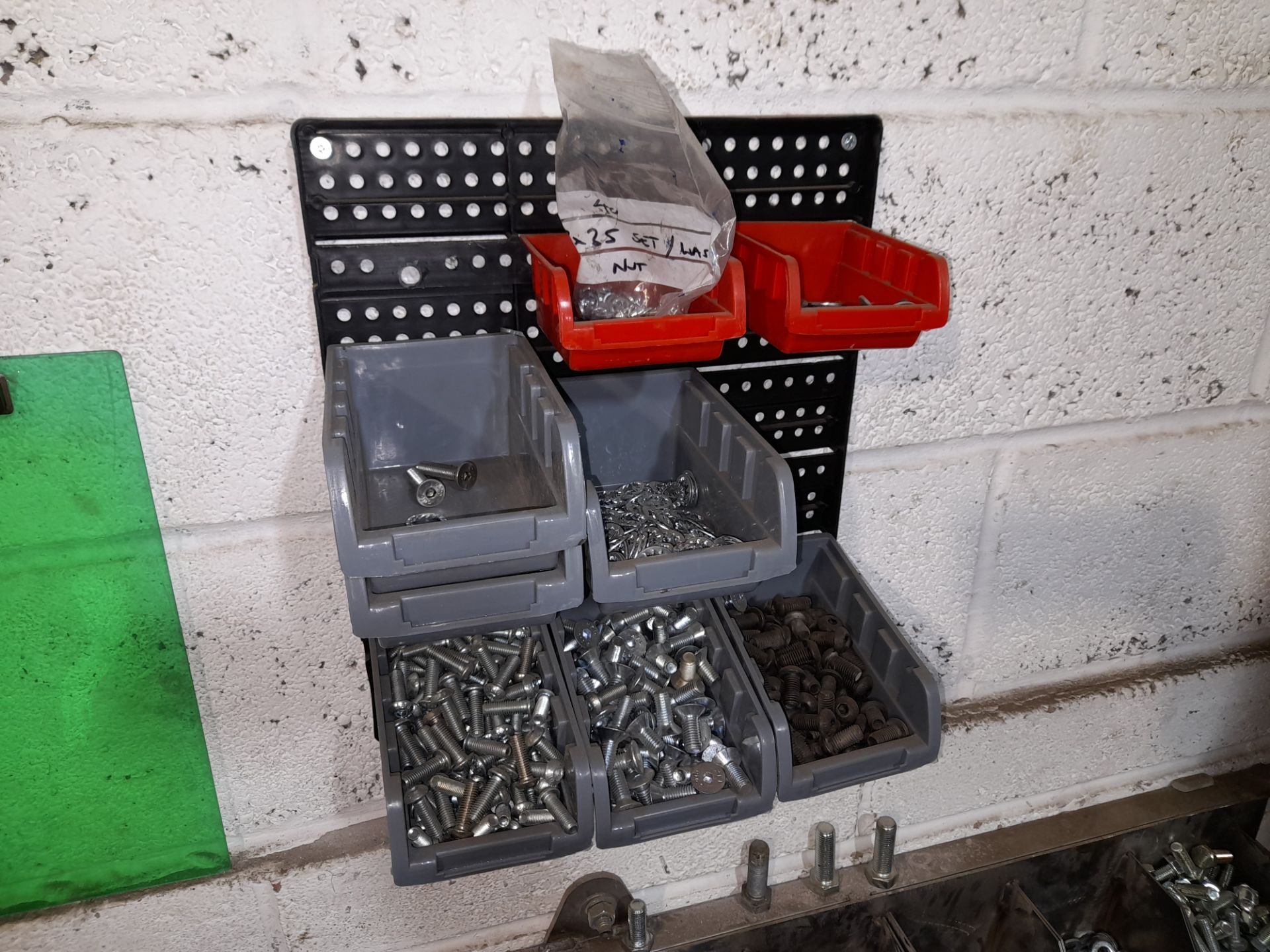 Assortment of fixings to linbins and fabricated stock rack (both included and purchaser to - Image 9 of 10