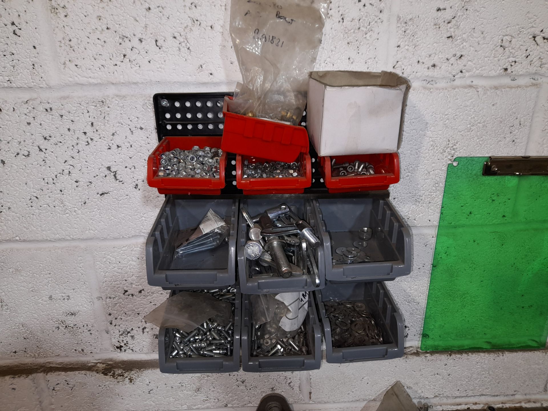 Assortment of fixings to linbins and fabricated stock rack (both included and purchaser to - Image 8 of 10