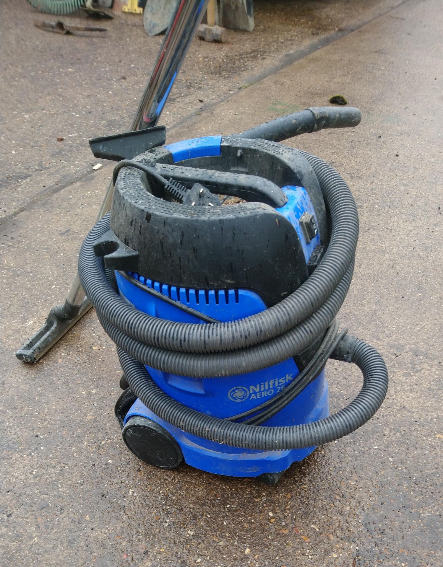 Nilfisk Wet and Dry Vacuum, 240v