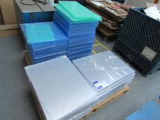 Quantity Clear Acrylic to Pallet