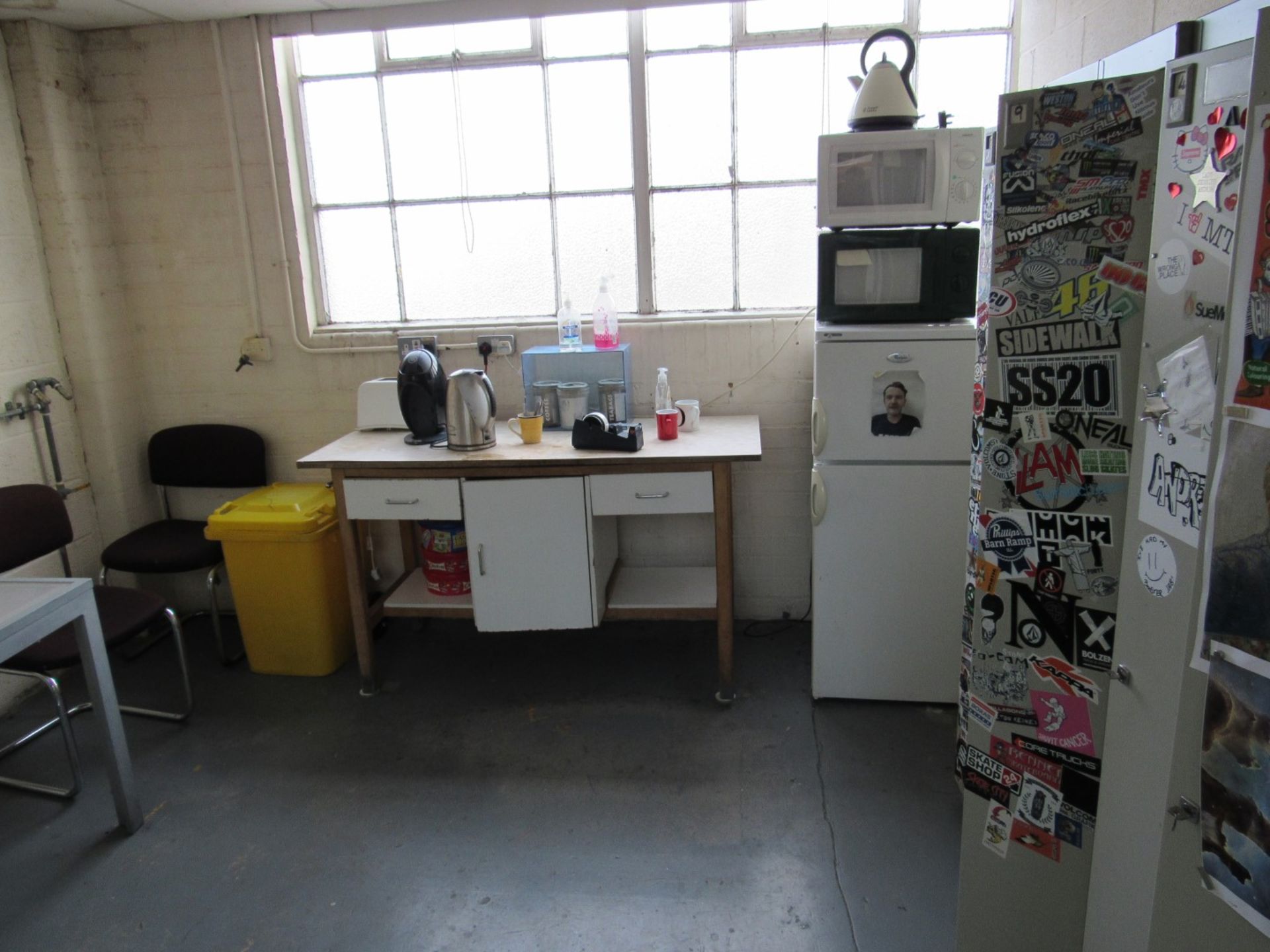 Contents to Canteen Area including 6 x Lockers, Dining Table, Kettle, Microwaves etc. - Image 2 of 3