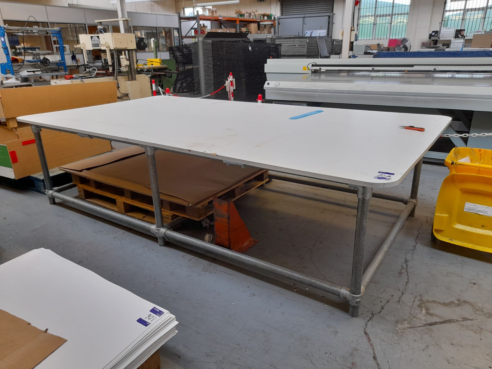 Bespoke Scaffold Worktable, circa 1600mm x 3000mm - Image 2 of 3