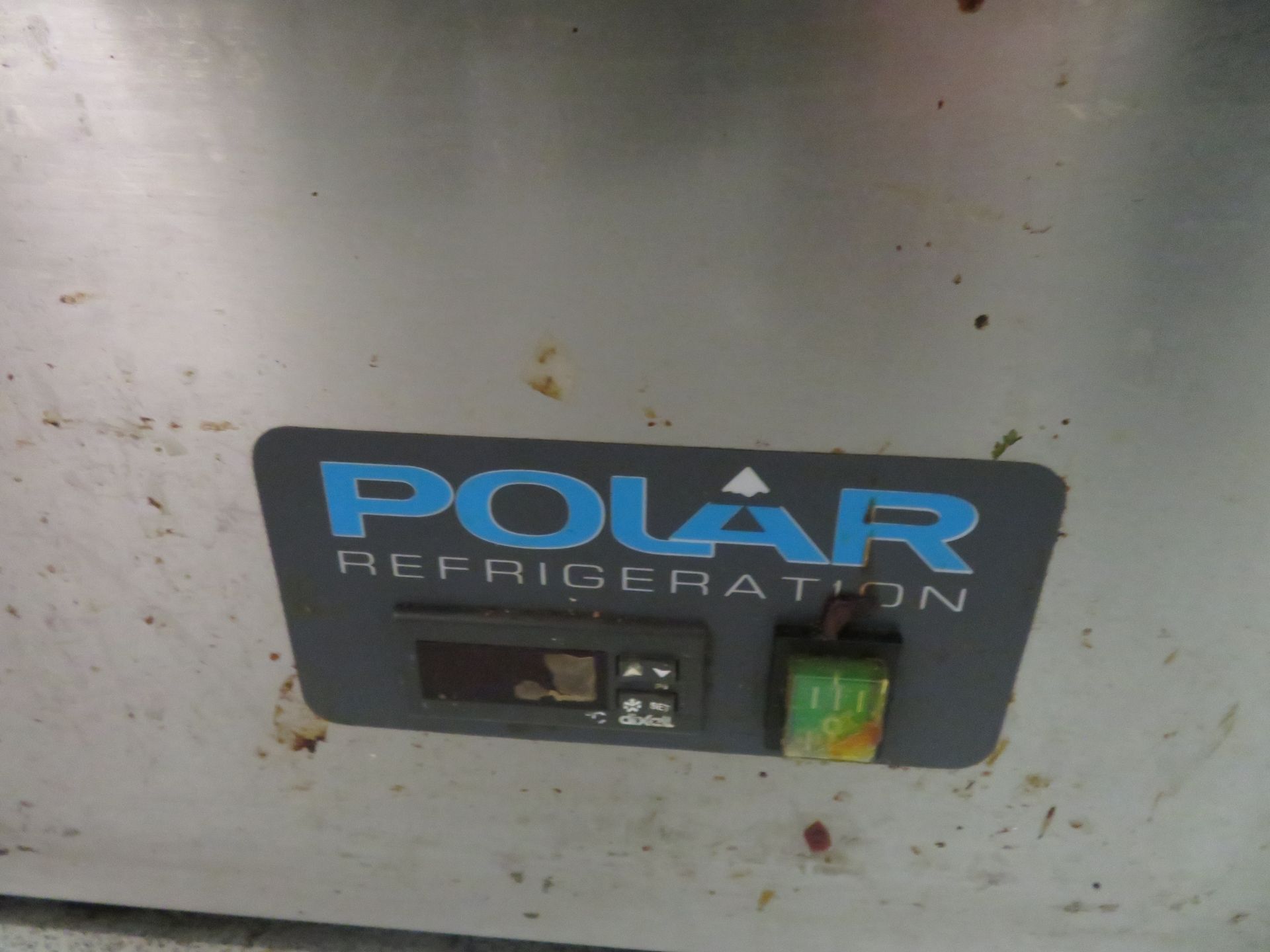 Polar 3 Door Stainless Steel Refrigerated Prep Table with Cold Well (1370 x 700mm) 40 - Image 4 of 5