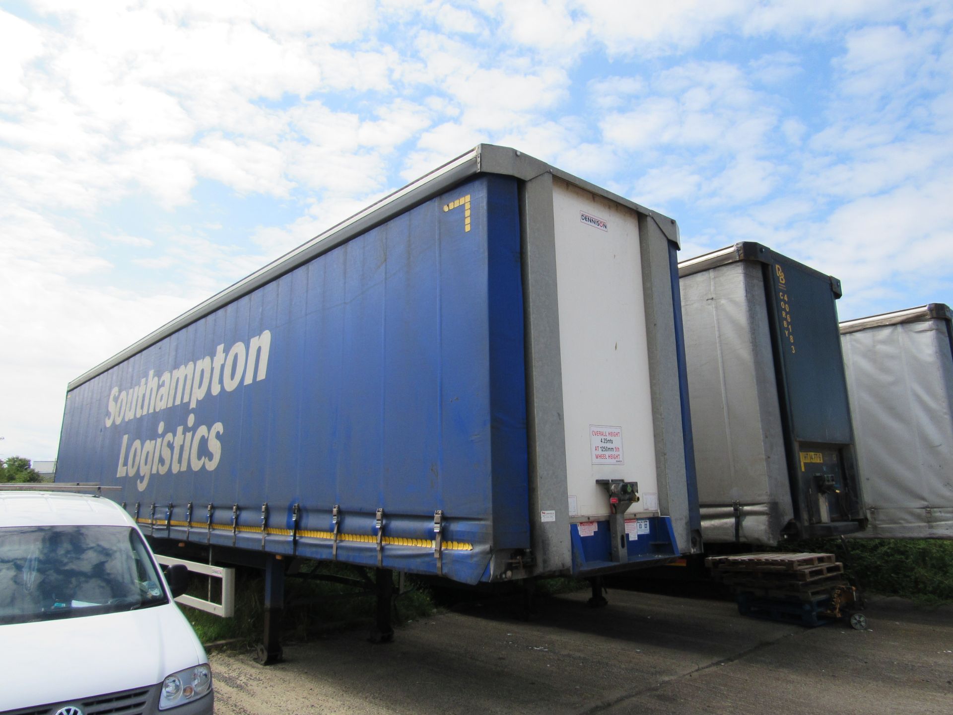 Dennison 13.7m curtain sided tri axle trailer, with barn doors, 39000KG Gross Weight, VIN - - Image 19 of 27