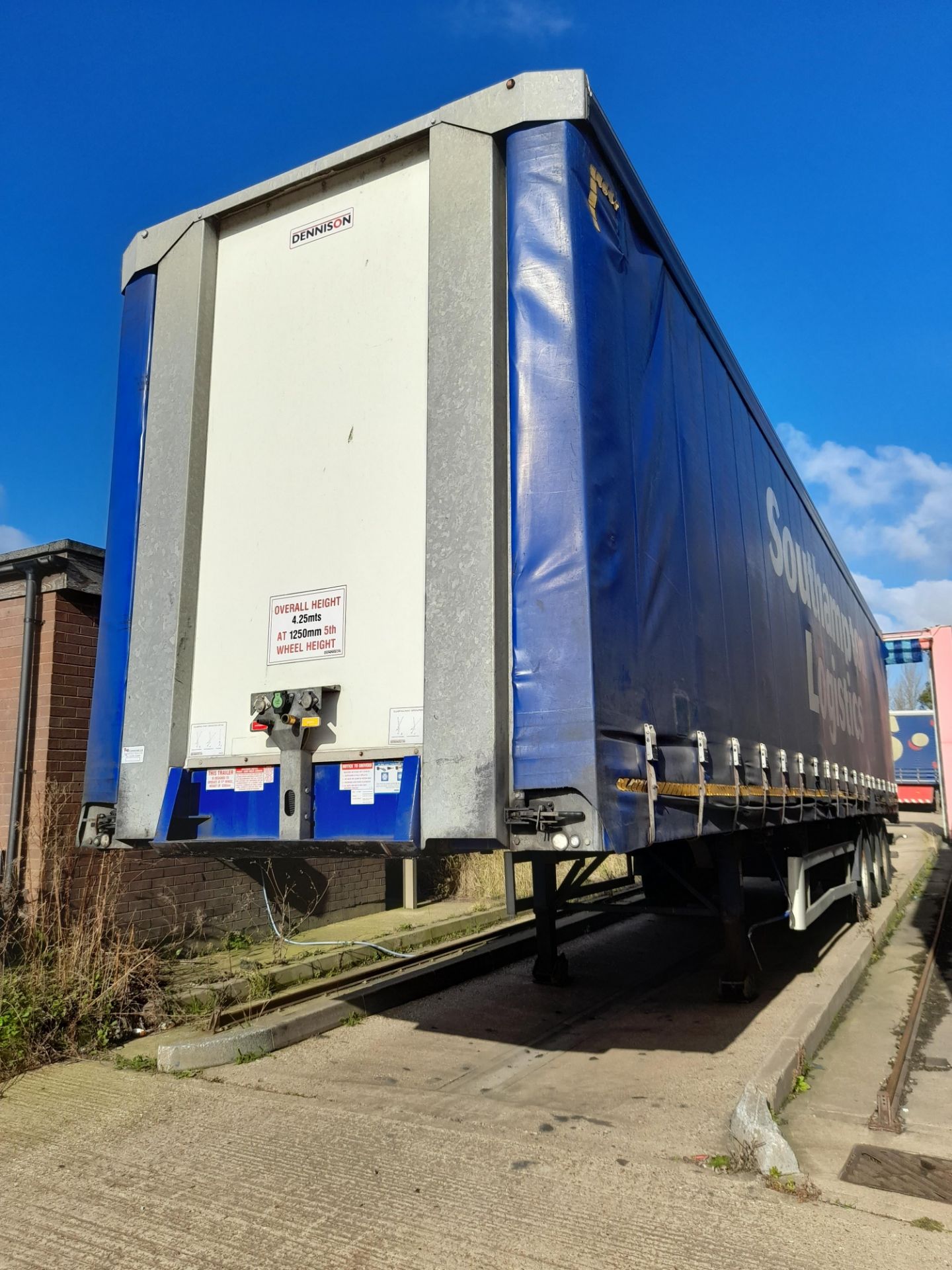 Dennison 13.7m curtain sided tri axle trailer, with barn doors, 39000KG Gross Weight, VIN - - Image 11 of 27