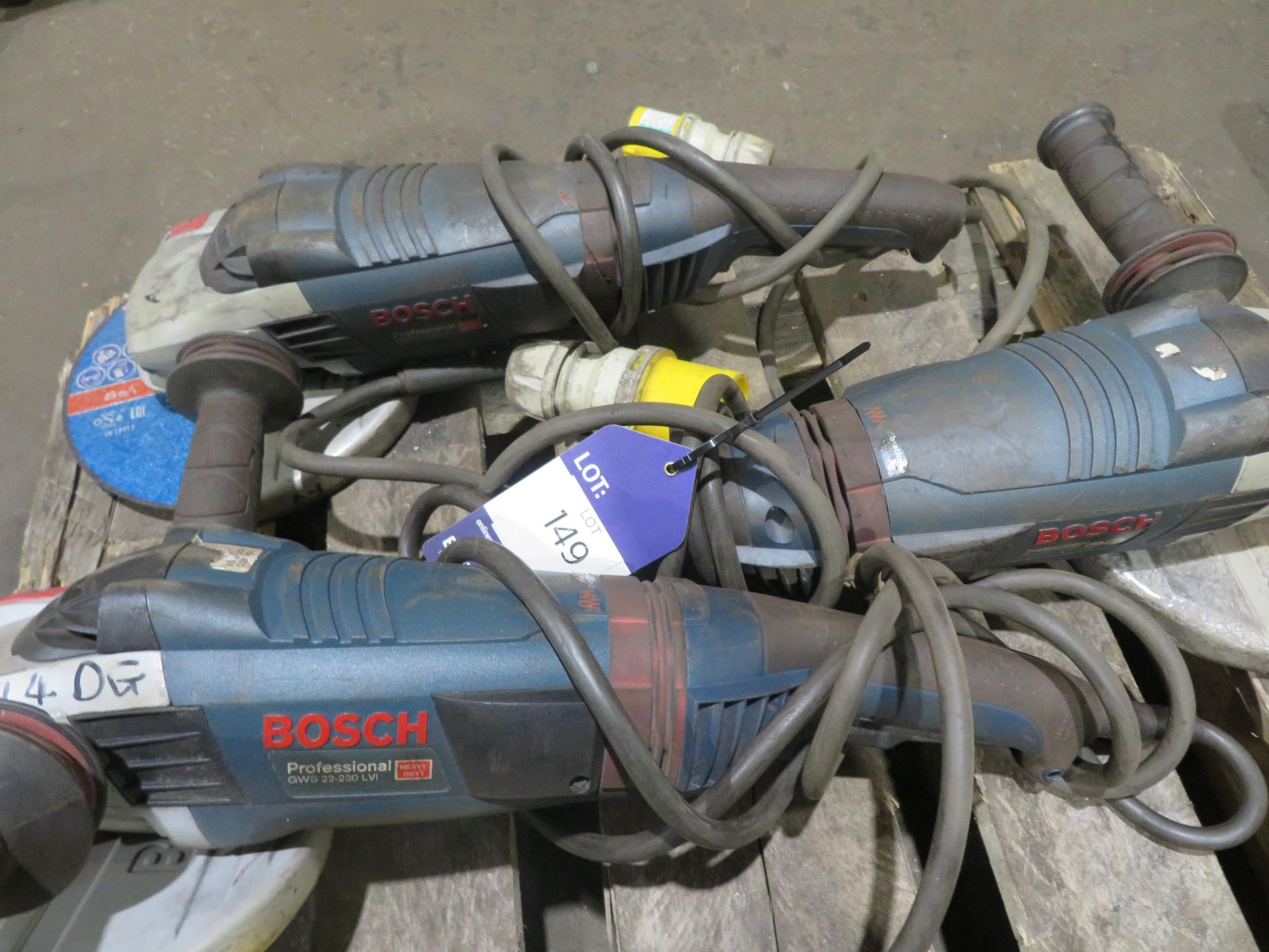 3x Bosch GWS 22-230, 9" angle grinders