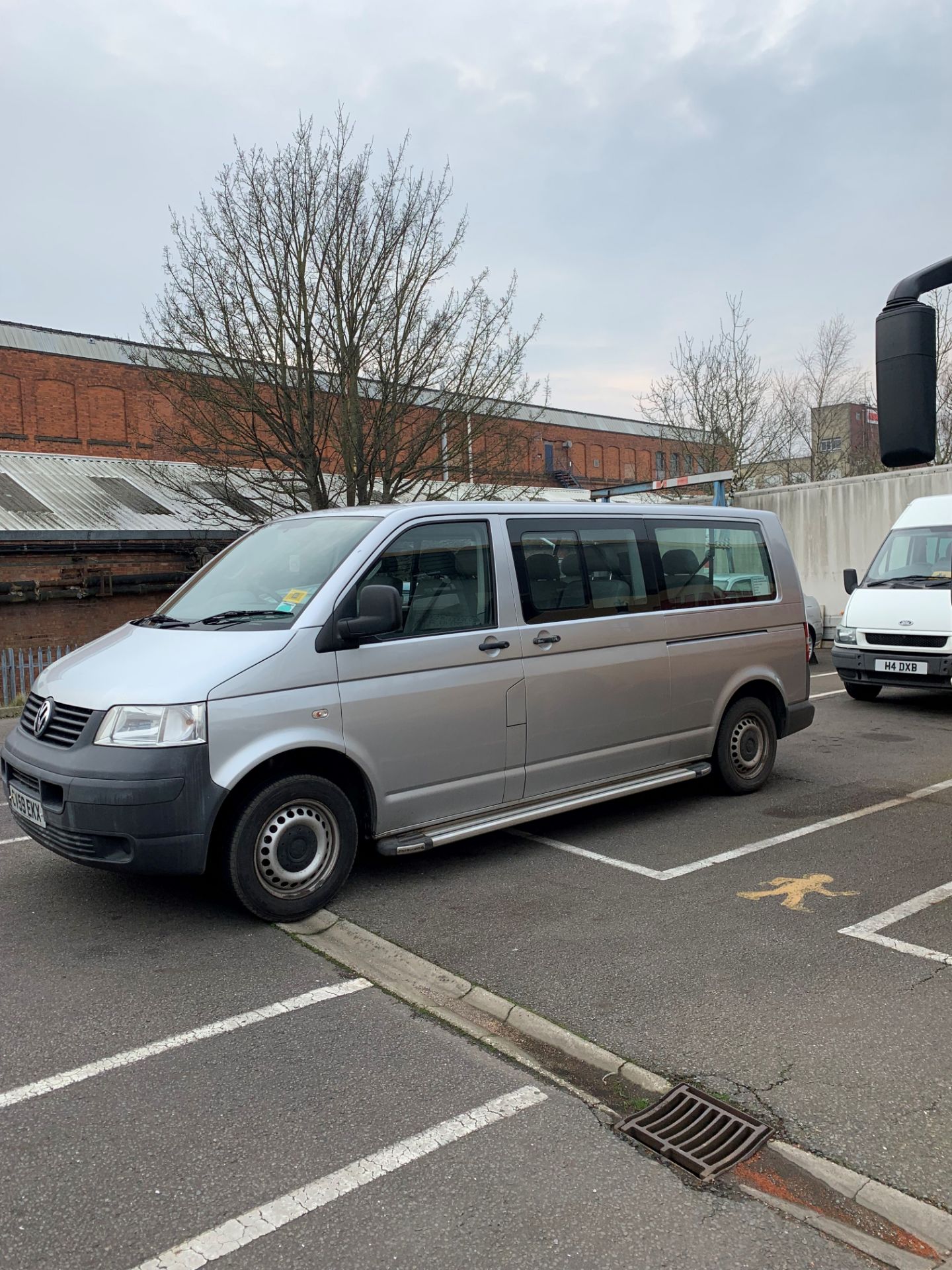 VW Transporter 9-Seater Car, SHUT S84 102 LWB 2009 First Registered 16/11/2009, 170,000 Registration - Image 9 of 17