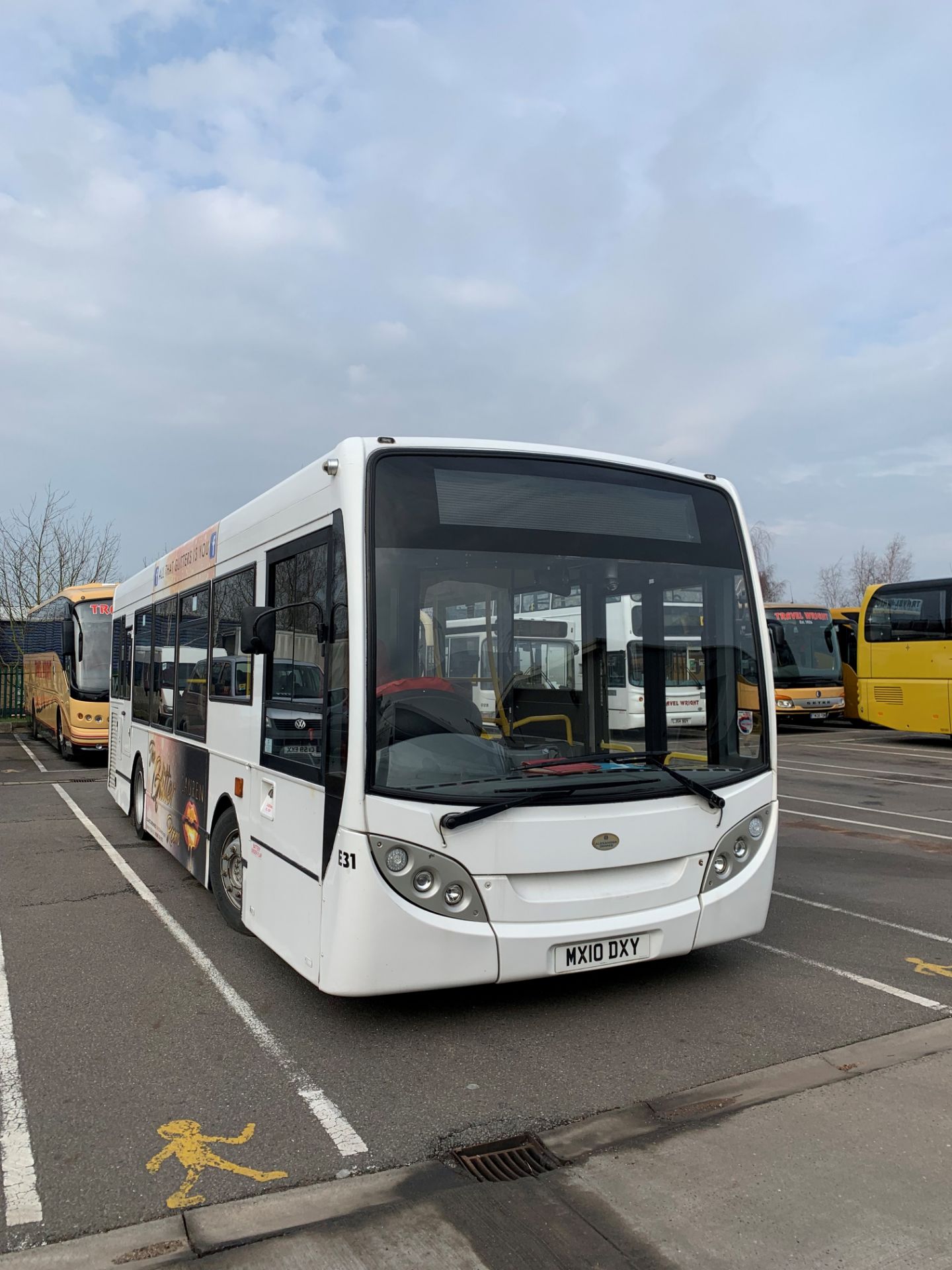 ADL (Alexander Dennis) Enviro 200 31 29-Seater Service Bus/plus standees, First Registered 01/04/