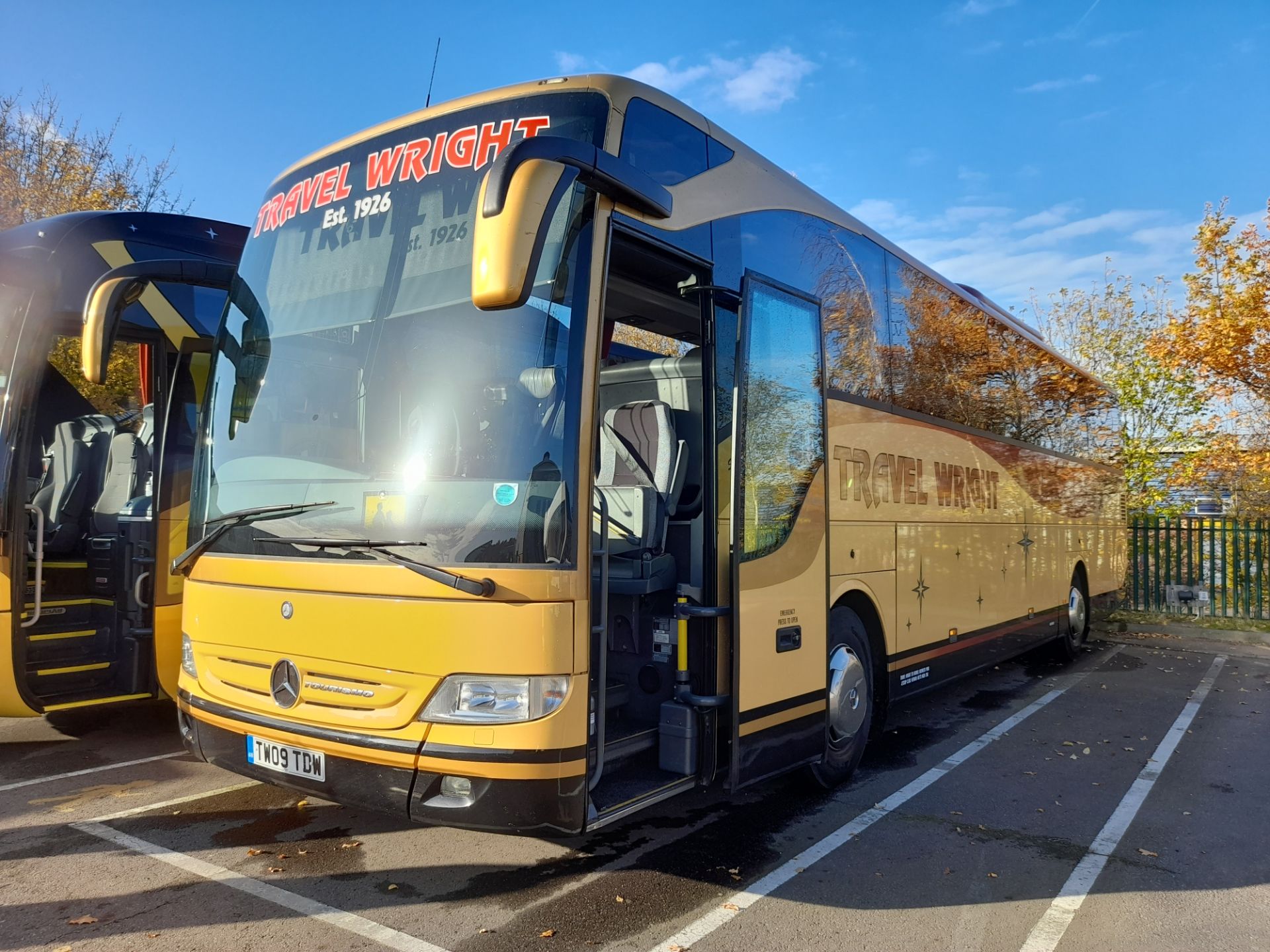 Mercedes Tourismo 49-Seater Executive Coach, Euro 5, First Registered 01/04/2009 Registration TW09 - Image 2 of 19