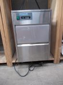A 240V Stainless Steel Polar Refrigeration T316C Ice Machine
