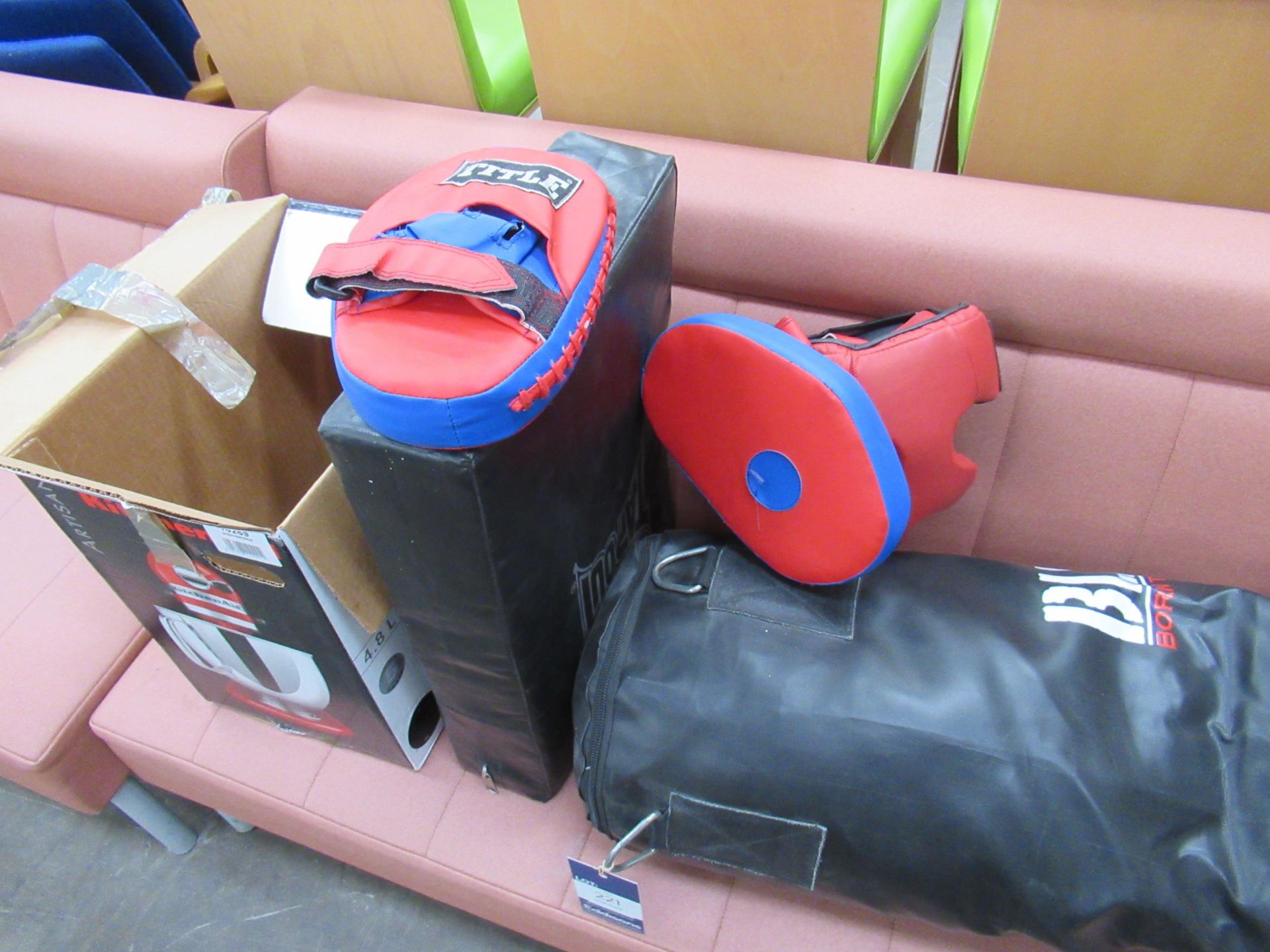 Punching bag, Lonsdale tipless gloves, training pad and head brace - Image 3 of 4