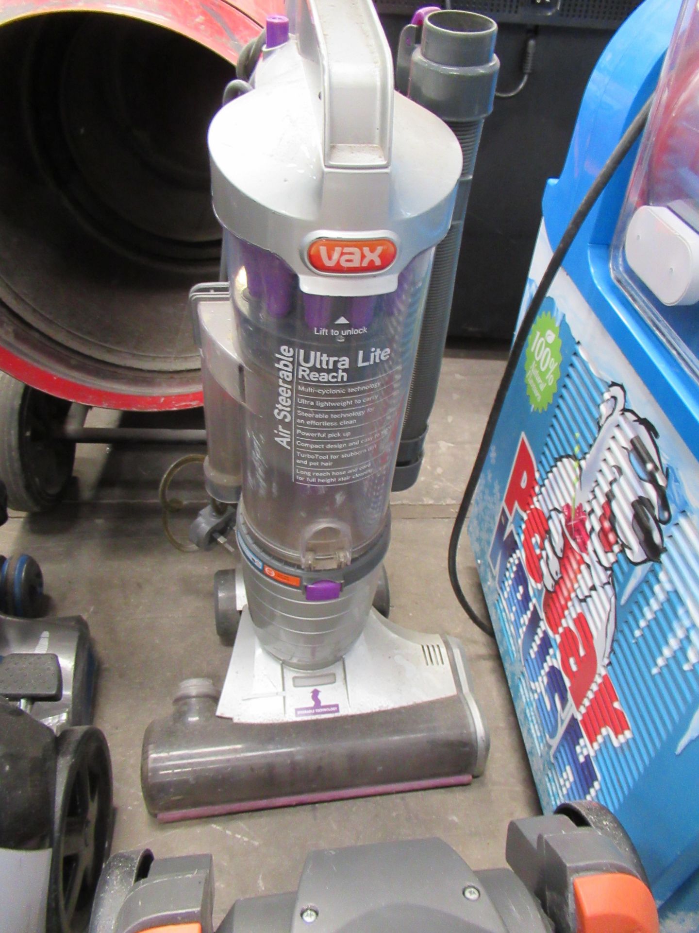 4x Vacuum cleaners by Vax, Bissell and Shark - Image 3 of 3