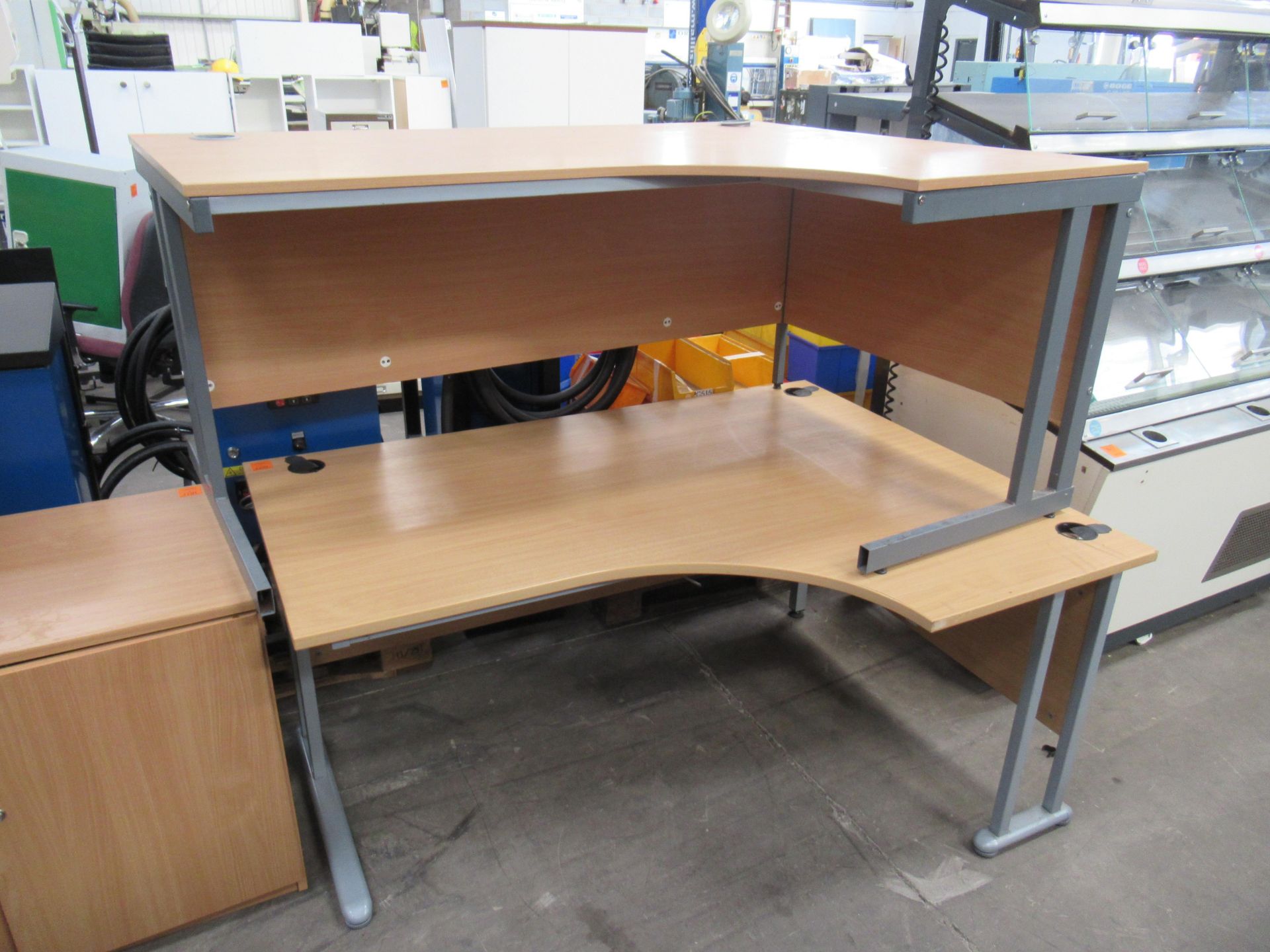 2x left sided corner desks with 2x three drawer pedestals and a two door cabinet - Image 3 of 3